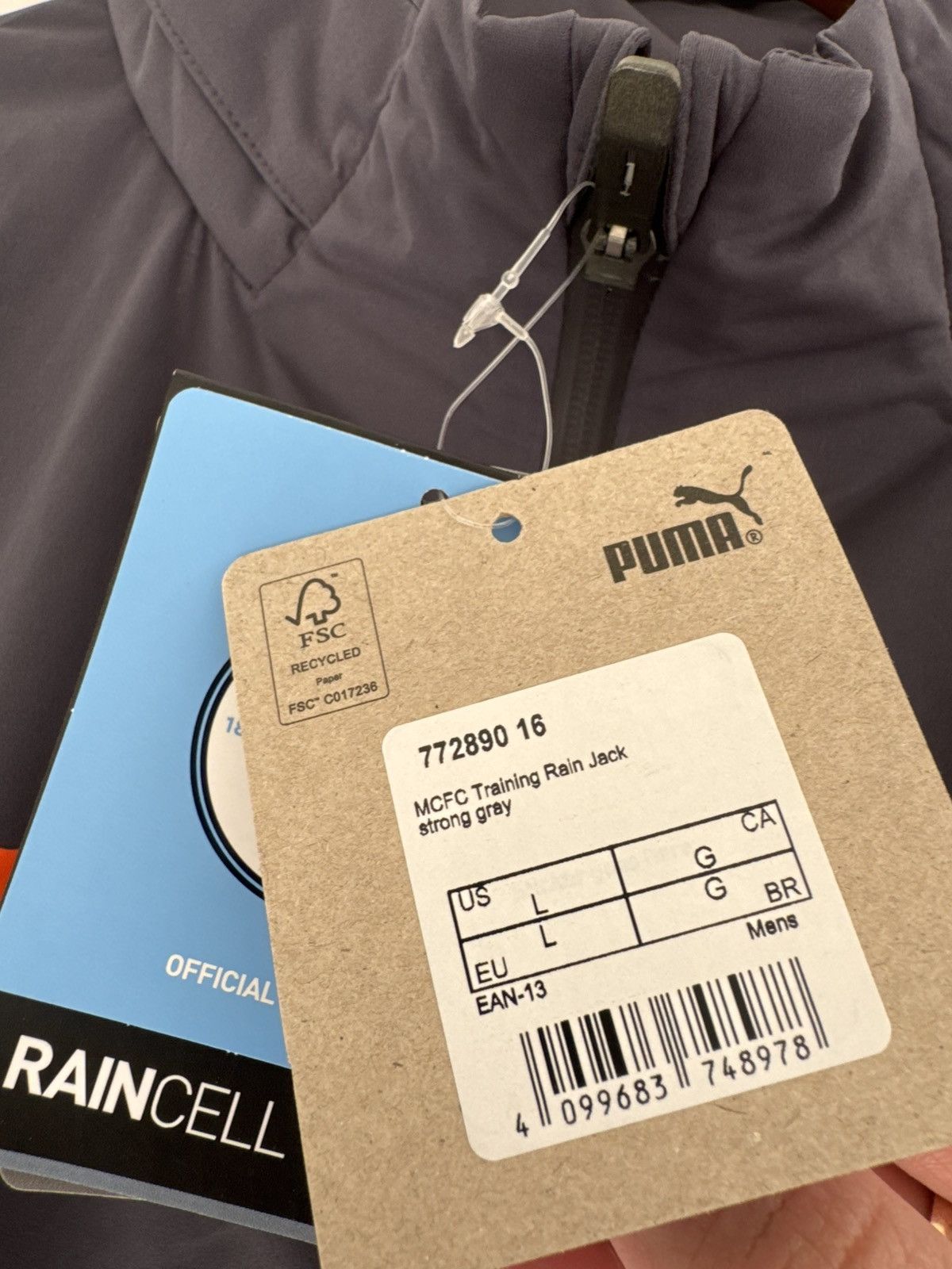 Puma Manchester City 2023-2024 Soccer Hooded Rain Jacket Jersey Size US L / EU 52-54 / 3 - 10 Thumbnail