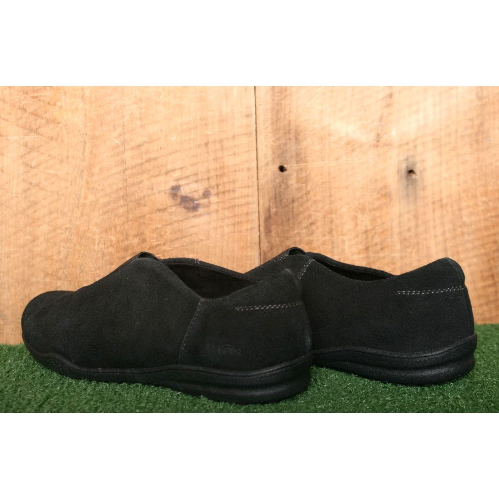 Taos TAOS Center Peace Black Suede Leather Slip-On Loafers Sz. 7M Womens Casual Flat Size US 8 / IT 38 - 3 Thumbnail