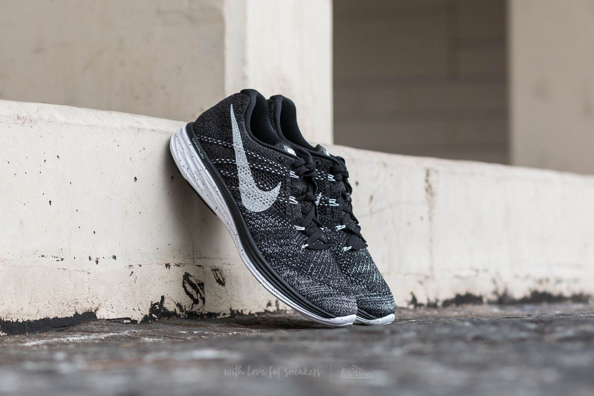Nike Nike Flyknit Lunar 3 Size US 8.5 / IT 38.5 - 1 Thumbnail