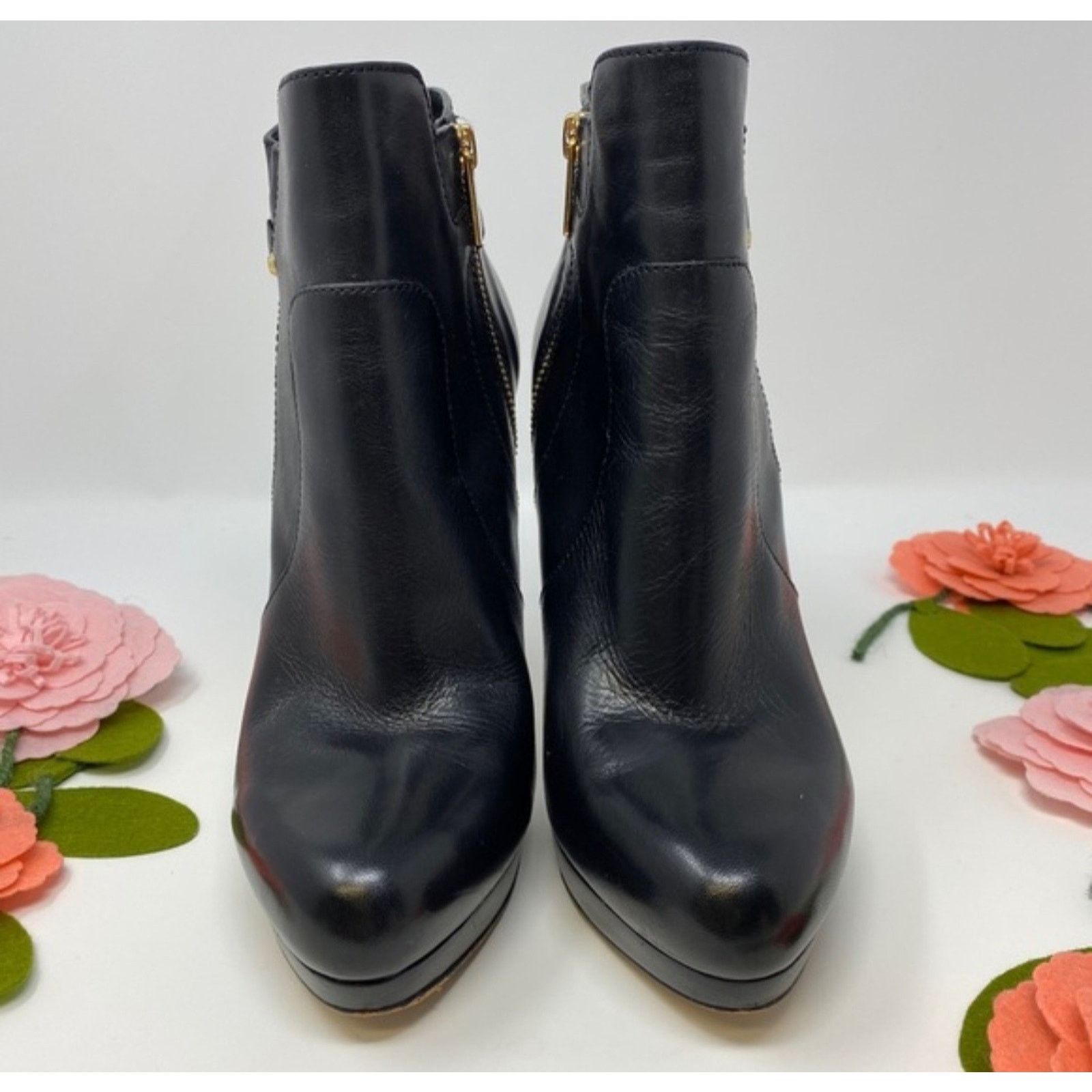 Michael Kors MICHAEL Michael Kors Wyatt Leather Ankle Booties GUC $195 6M Size US 6 / IT 36 - 7 Thumbnail