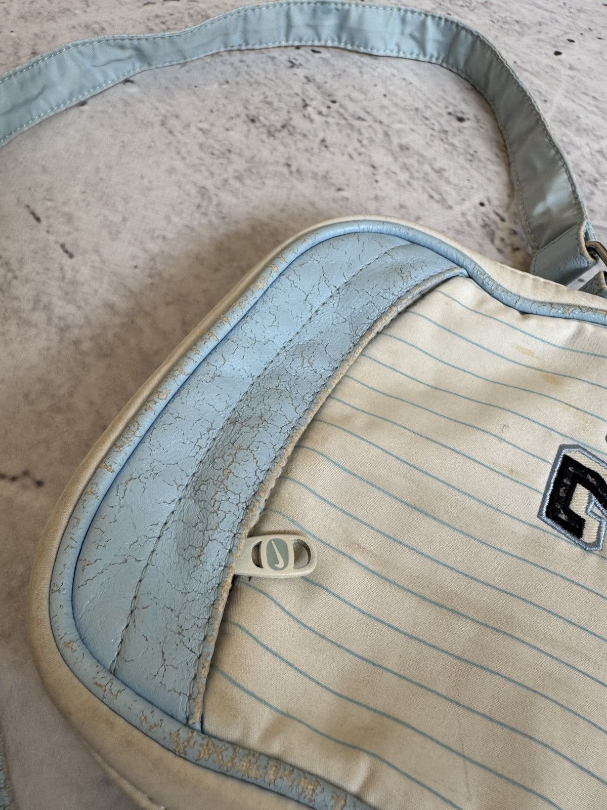 Nike × Vintage NIKE VINTAGE BASIC LOGO 00s 90s PINTEREST STYLE SLING BAG Size ONE SIZE - 5 Thumbnail