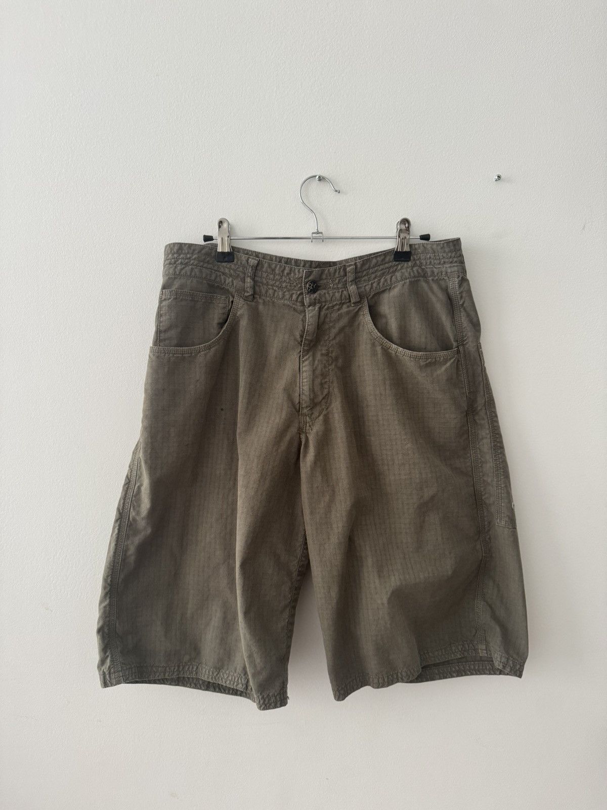 Designer Ozone Rocks Size US 31 - 1 Thumbnail
