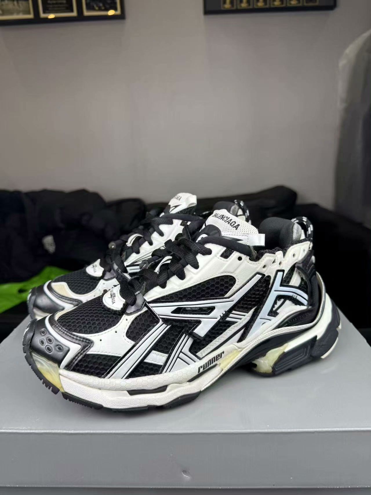 Balenciaga Balenciaga Running Black Lowtop Sneakers 8.5 Men Size US 8.5 / EU 41-42 - 1 Thumbnail