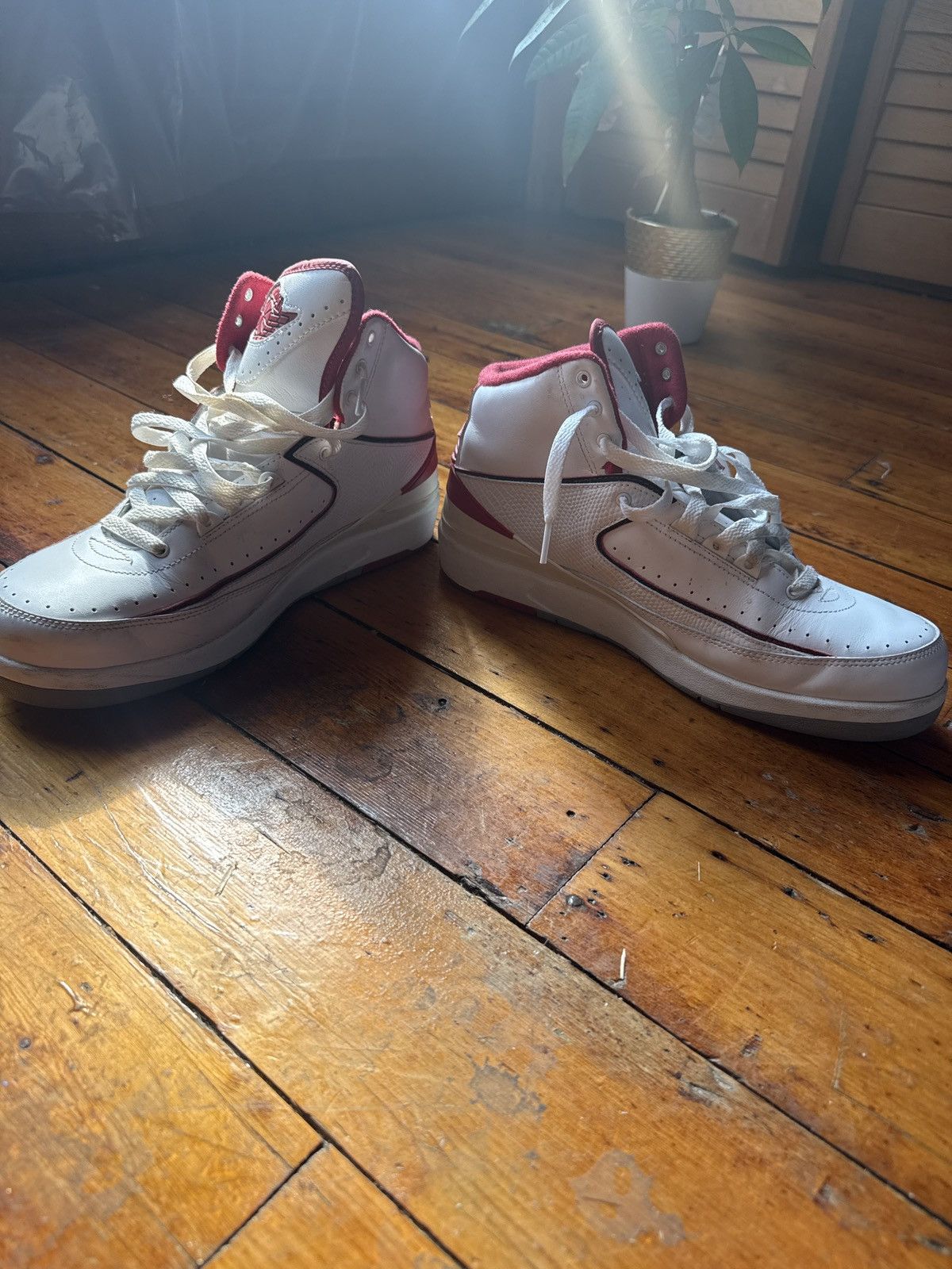Jordan Brand Jordan 2 Retro White Red (2014) Size US 10.5 / EU 43-44 - 6 Thumbnail