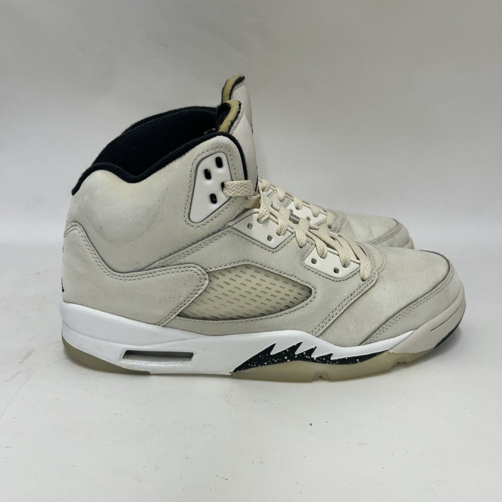 Jordan Brand Nike Air Jordan 5 Retro SE “Sail/White Black” FN7405-100 Size US 8.5 / EU 41-42 - 4 Thumbnail