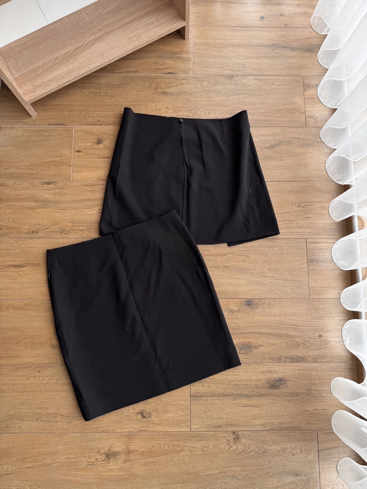 Akris Black Corset Belt Leather Elastic Waistcincher X Skirt, Women's (Size 26)