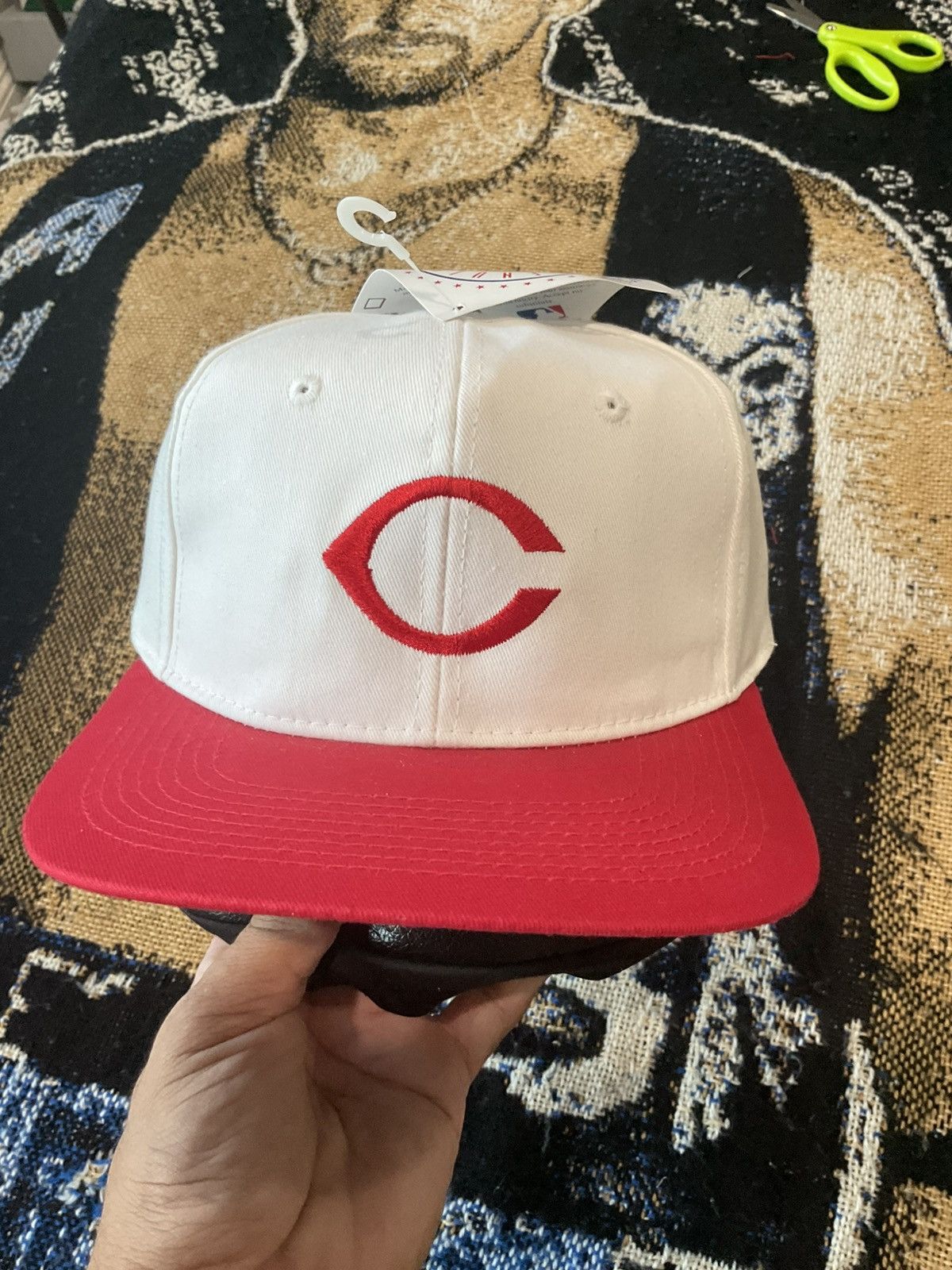 MLB Vintage mlb Cincinnati reds SnapBack hat nwt Size ONE SIZE - 1 Thumbnail
