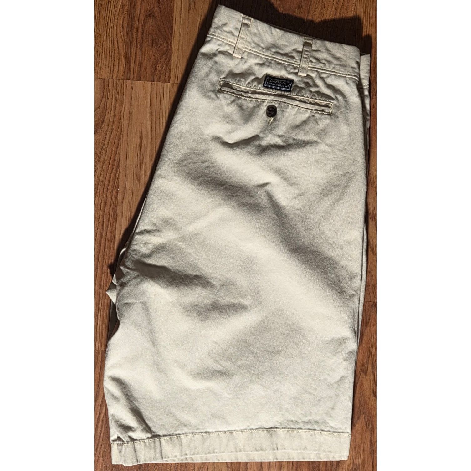 Nautica Stylish Off-White Nautica Khaki Shorts - Size 38 Size US 38 / EU 54 - 3 Thumbnail
