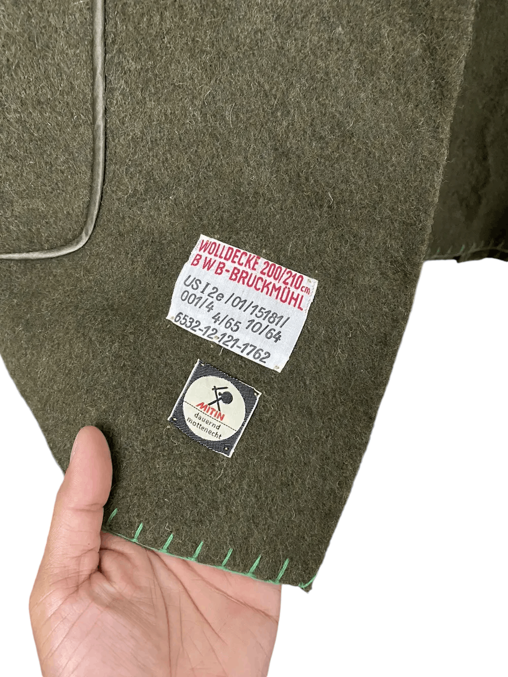 Vintage Vintage Bundes Eigentum Germany Army Wool Jacket Coat Size US L / EU 52-54 / 3 - 4 Thumbnail
