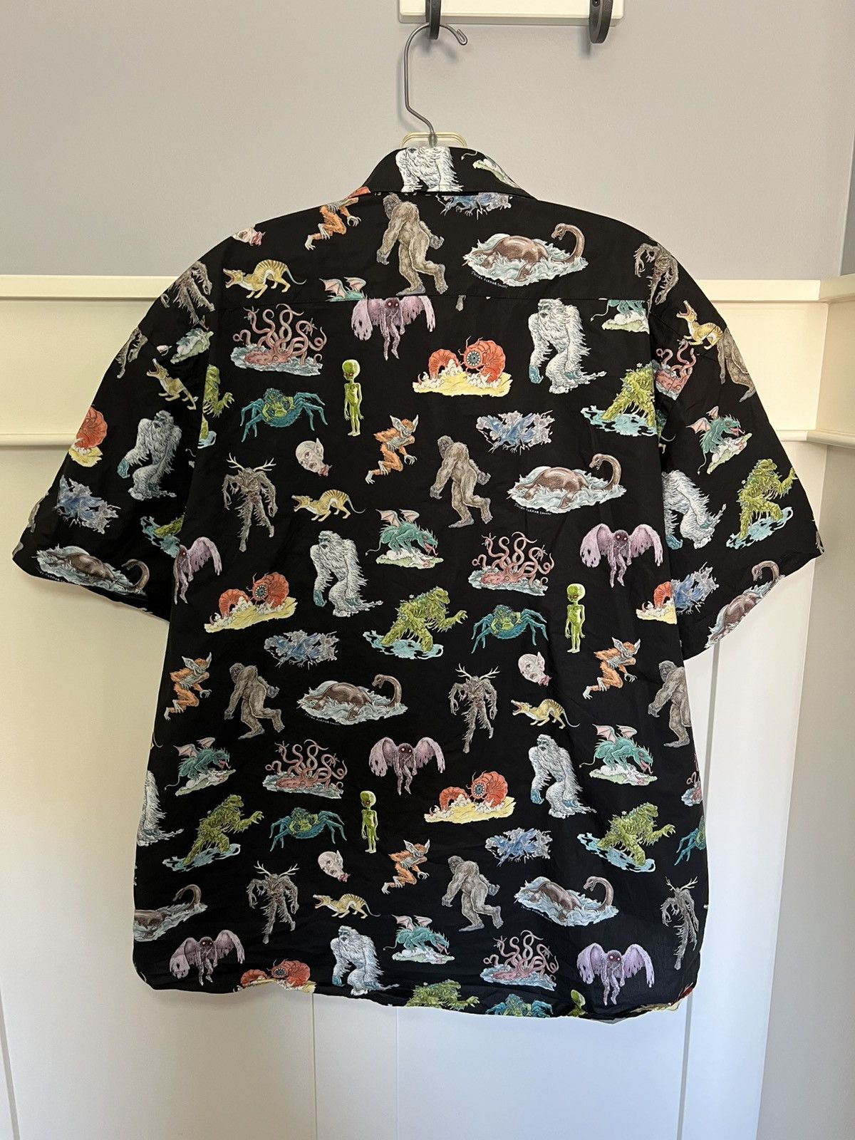 Vintage Vintage Pretty Snake freak of nature print button up t-shirt Size US XL / EU 56 / 4 - 2 Thumbnail
