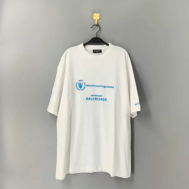 Balenciaga Balenciaga White WFP Collab Short Sleeve Size US S / EU 44-46 / 1 - 1 Thumbnail