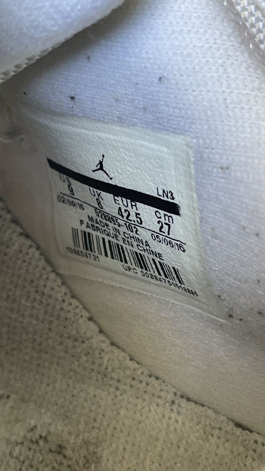 Jordan Brand × Nike Jordan 11 Retro Low Cherry 2016 Size US 9 / EU 42 - 4 Thumbnail