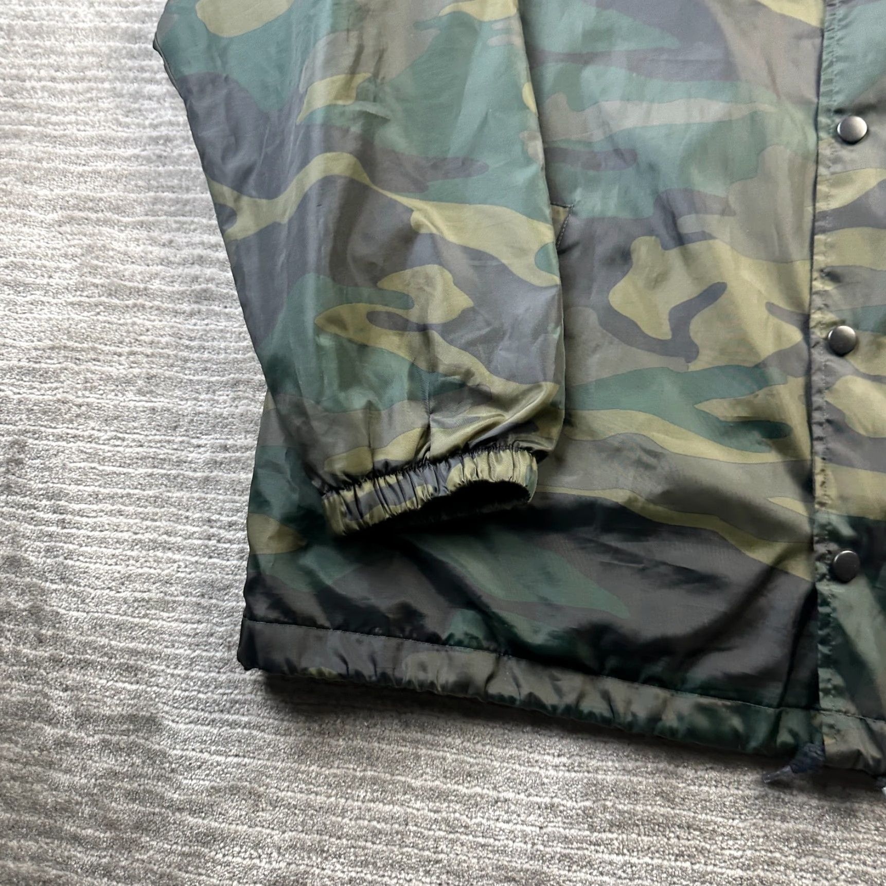 Dickies Dickies Jacket Mens M Green Camouflage Nylon Snap On Windbreaker Coat Spring Winter Fall Weather Workwear Casual Size US M / EU 48-50 / 2 - 3 Thumbnail