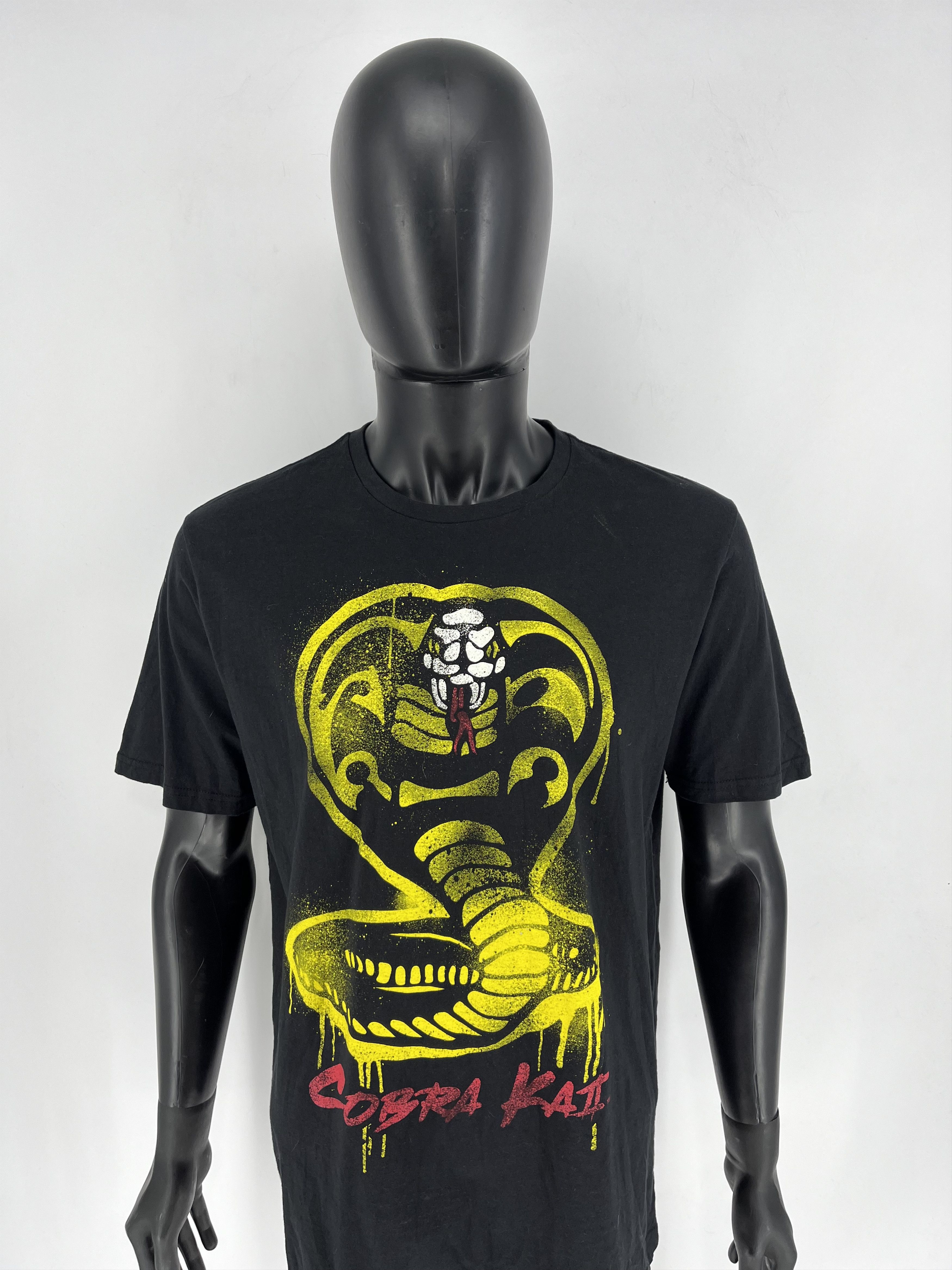 Band Tees × Vintage Bioworld Cobra Kai Men's Graphic Tee Medium Black Size US L / EU 52-54 / 3 - 5 Thumbnail
