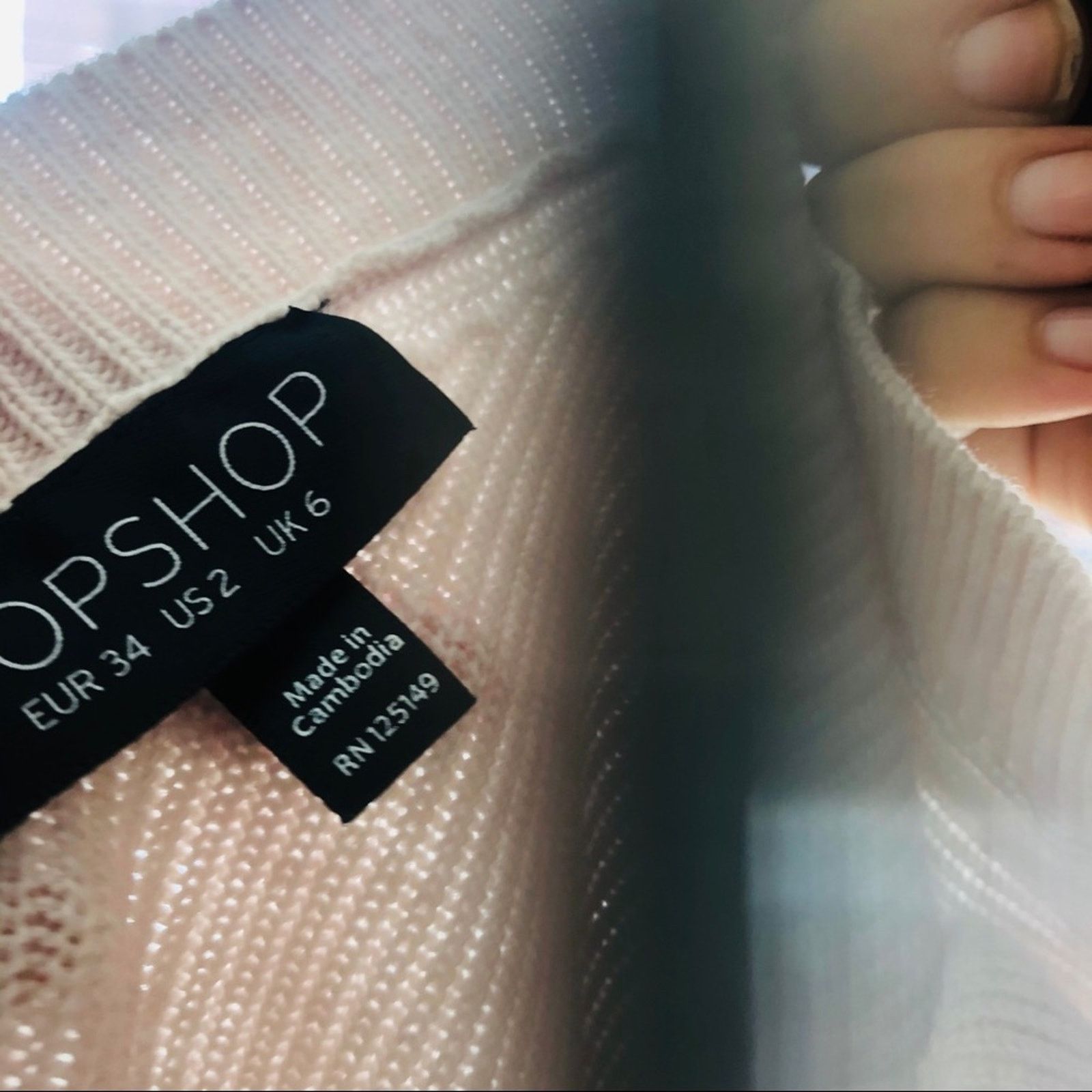 Topshop TOPSHOP Pale Pink Blush VNeck Oversize Slit Pullover Sweater Size XS / US 0-2 / IT 36-38 - 6 Thumbnail