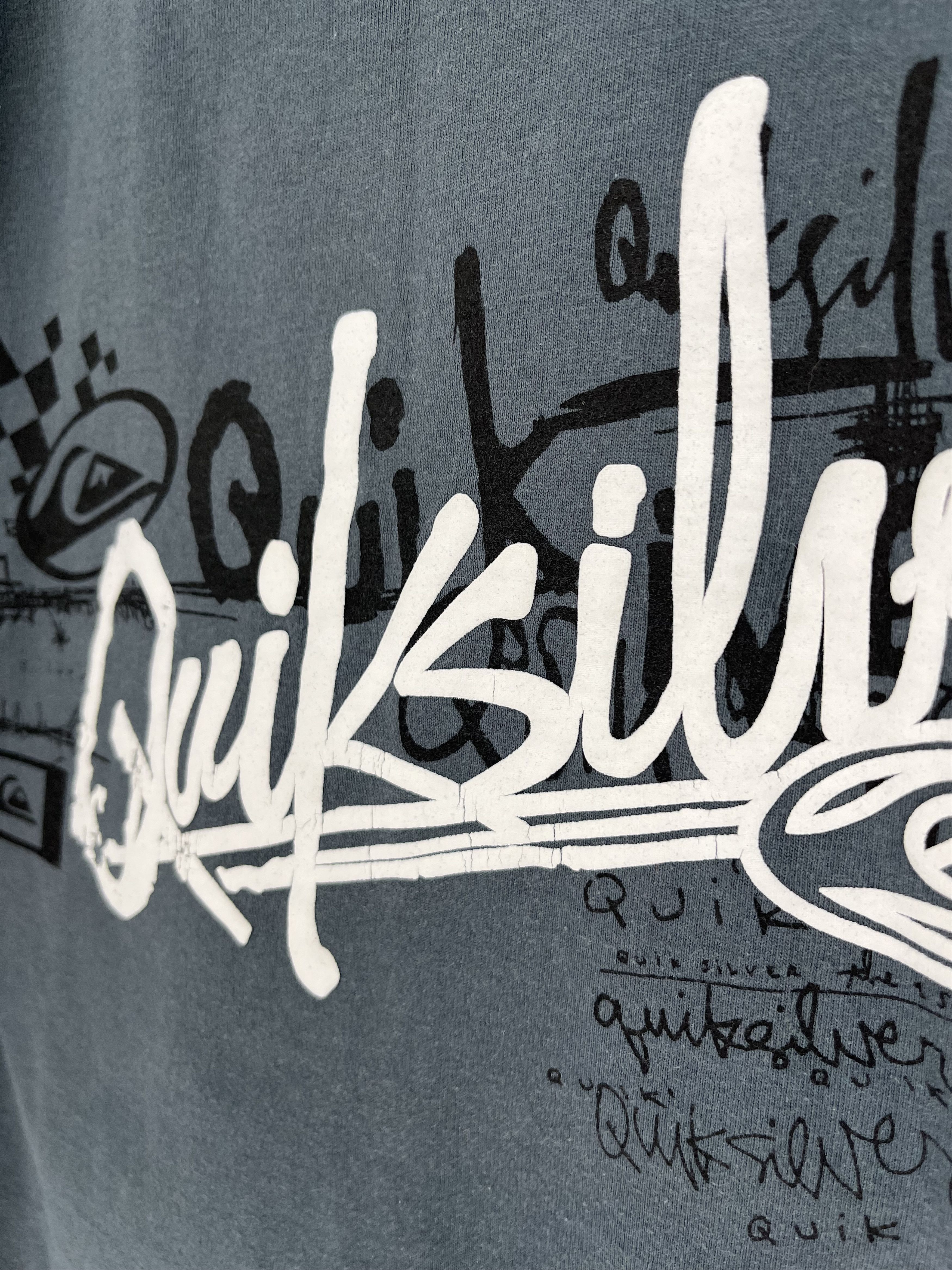Quiksilver Vintage Quiksilver T-Shirt Medium Gray Surf Skateboard y2k Size US L / EU 52-54 / 3 - 7 Thumbnail