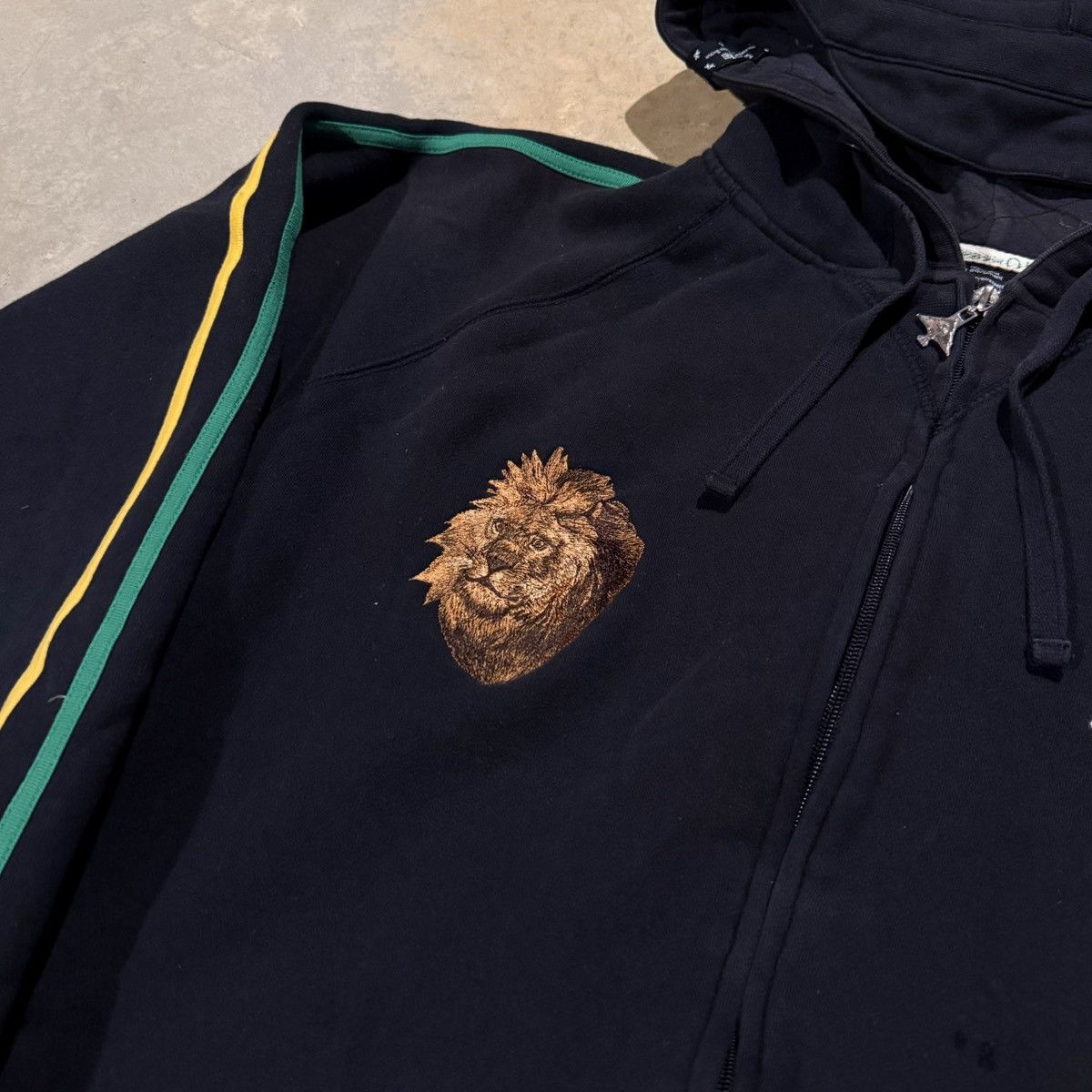 LRG Vtg 2000s LRG Faded Distressed Lion Zip Up Hoodie ERD Grunge Size US XXL / EU 58 / 5 - 4 Thumbnail