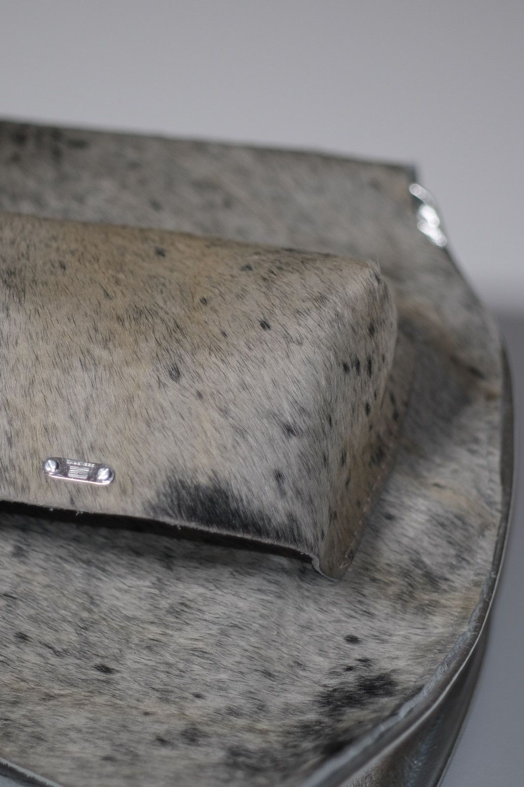 Other Silver line shooper shoulder bag grey cow fur upcycling bag Size ONE SIZE - 4 Thumbnail