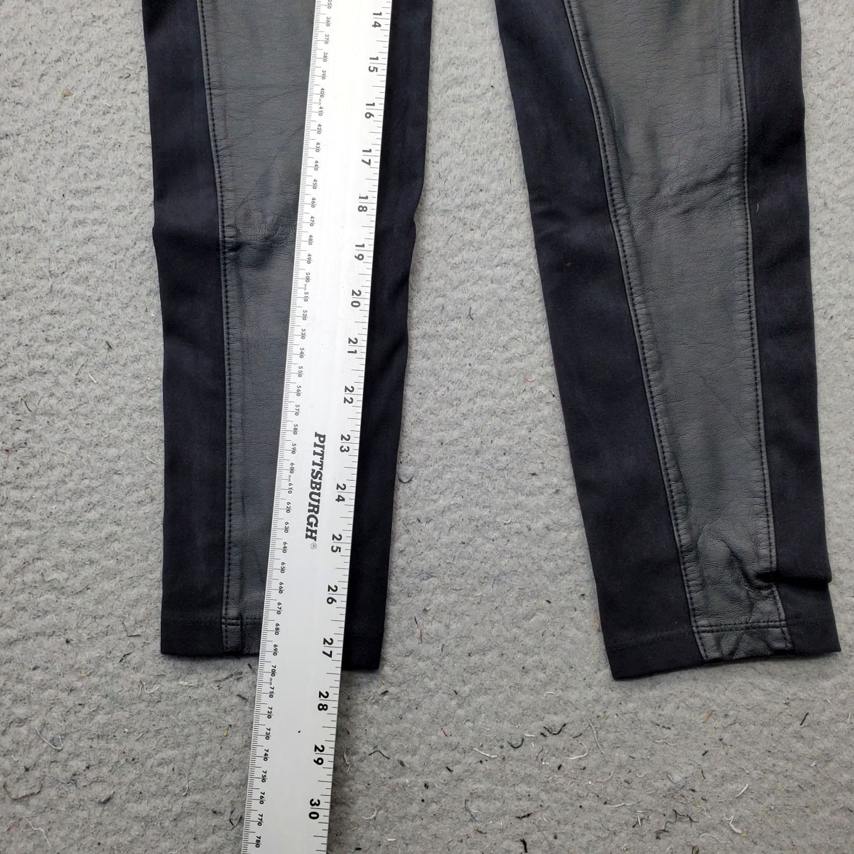 Vintage Lyssé Leggings Womens Size M Black Faux Leather Panel Stretch Skinny Pull On Size 32" / US 10 / IT 46 - 4 Thumbnail