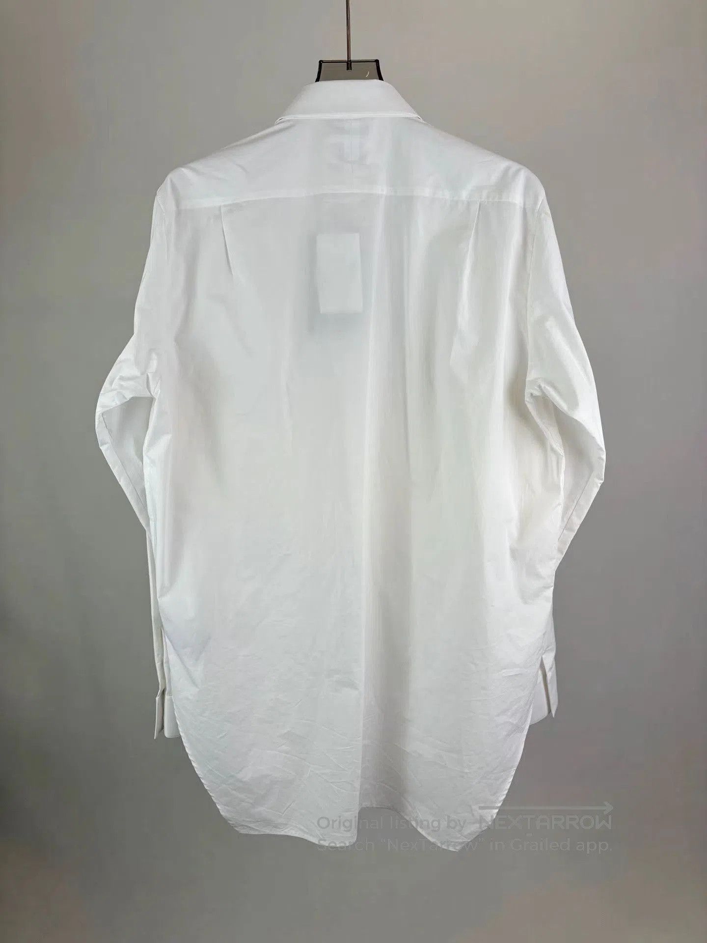 Bottega Veneta White Button. Size US XS / EU 42 / 0 - 2 Thumbnail