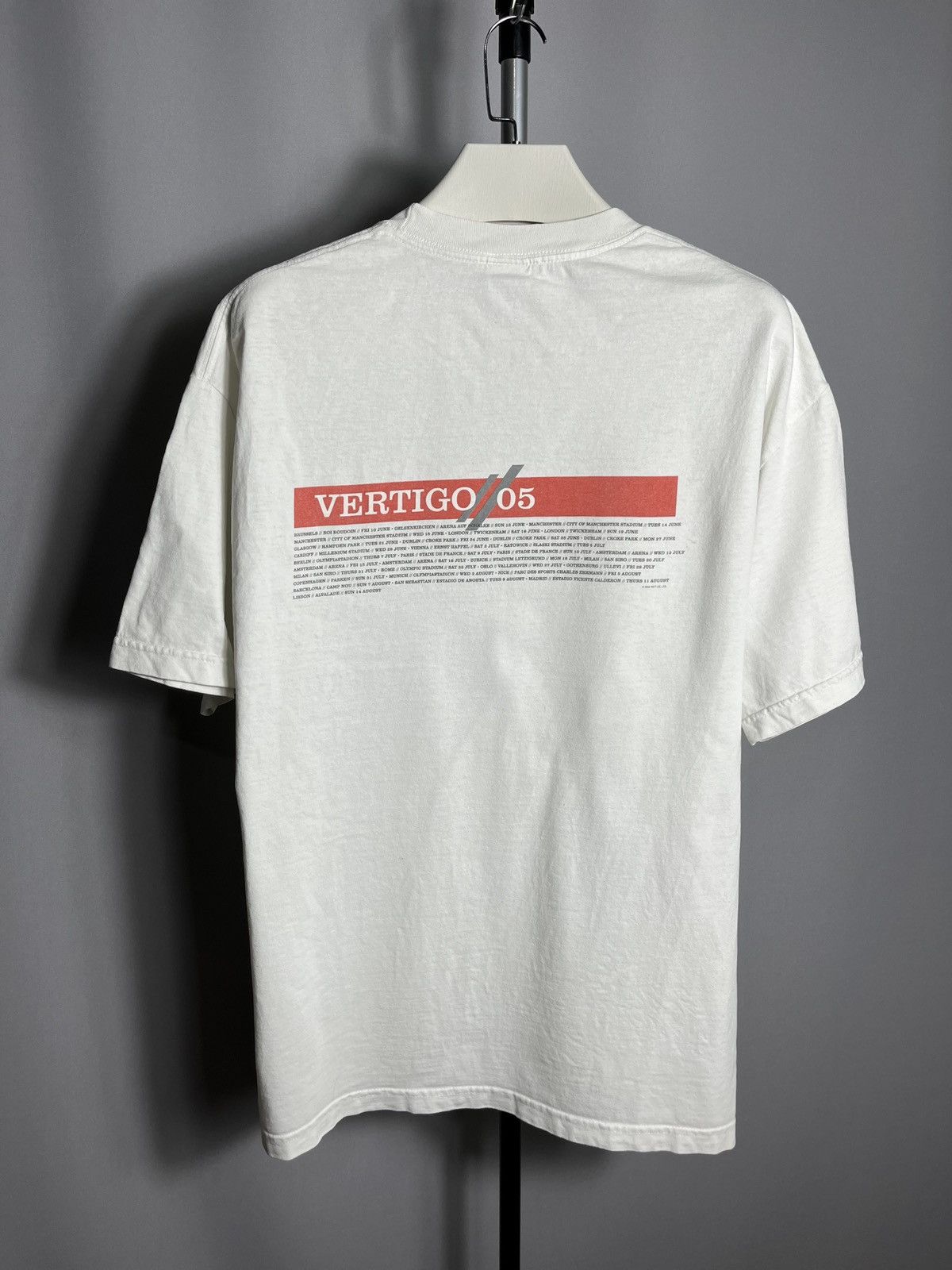 Japanese Brand Vintage U2 VERTIGO 2005 Murina Concert tour t-shirt White Size US XL / EU 56 / 4 - 8 Thumbnail