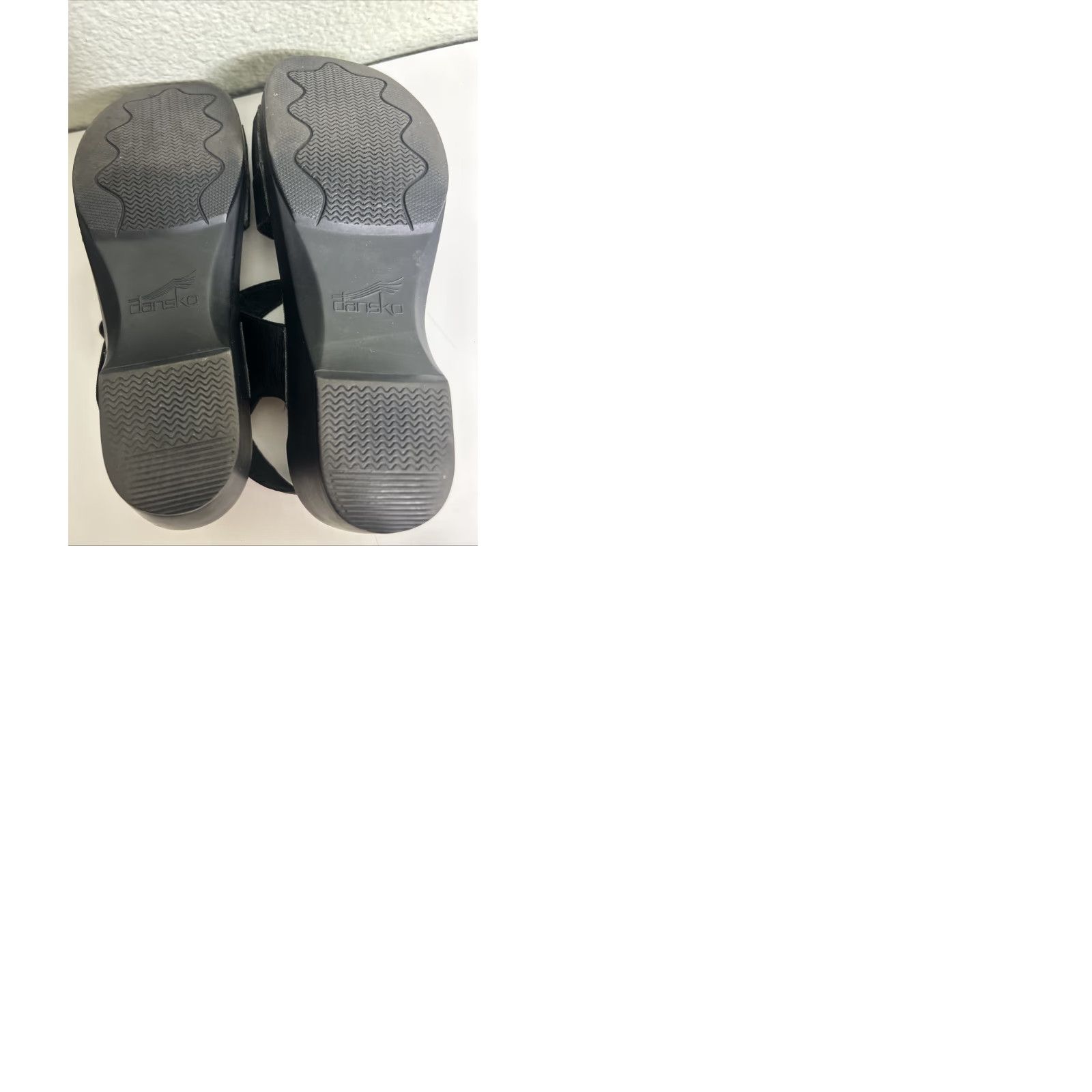 Dansko Dansko Shari Sandals Black Leather Ankle Strap Block Heel Womens US 8 EU 38 Flat Slip-On Dress Casual Size US 8 / IT 38 - 10 Thumbnail