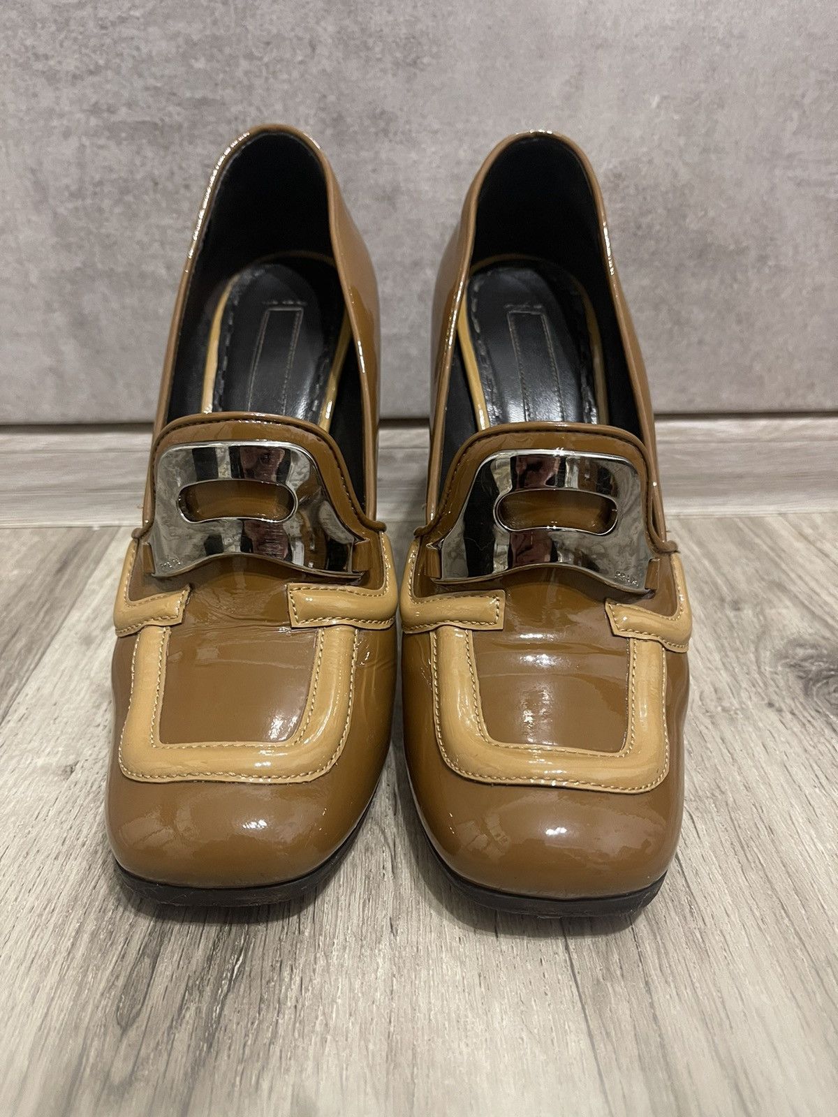 Prada PRADA CALZATURE DONNA PATENT LEATHER HEELS CAMELLO SIZE 39 Size US 9 / IT 39 - 2 Thumbnail