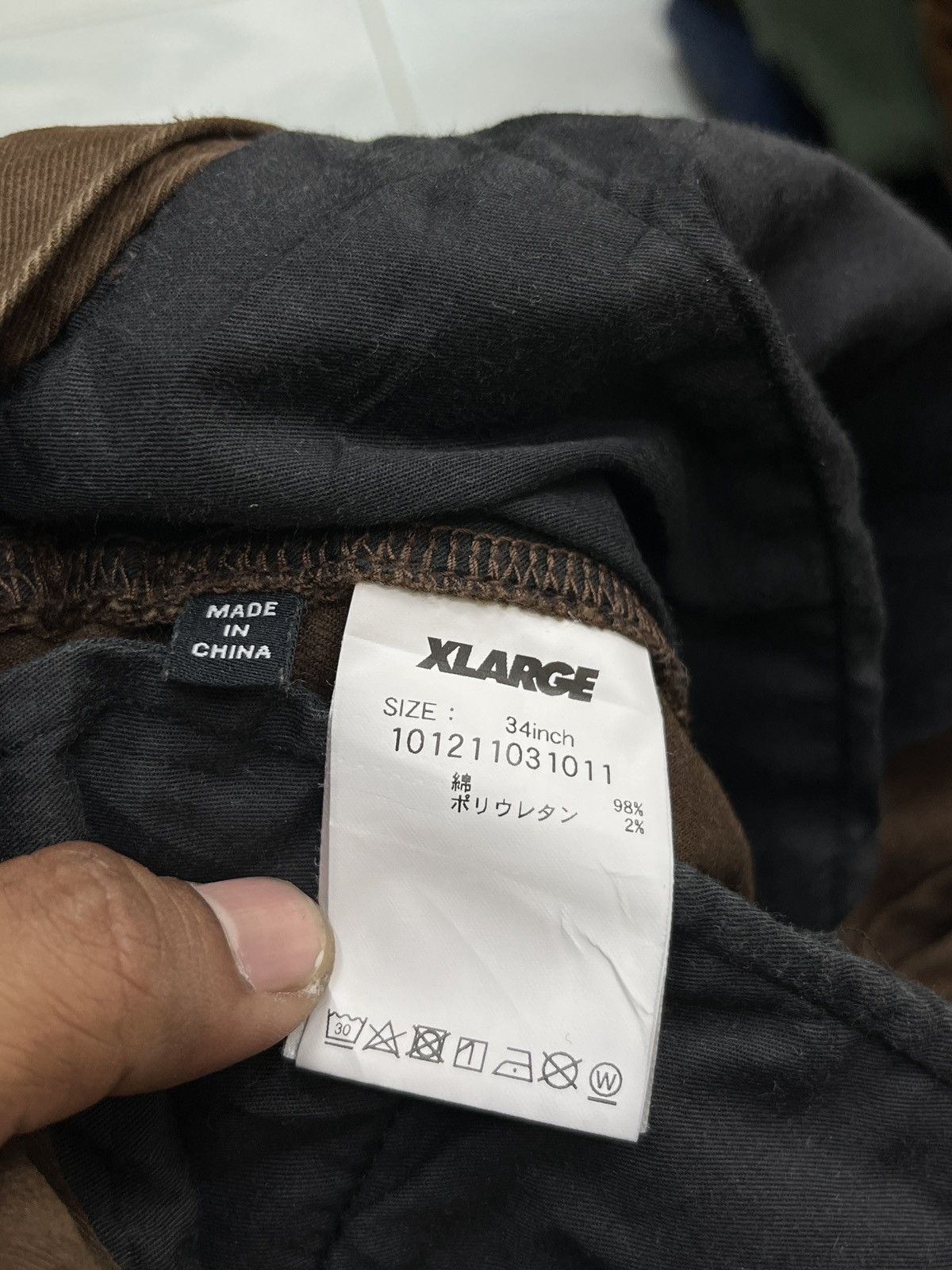Xlarge 🔥🔥🔥STEALS XLARGE SPLATTER PAINT PANTS Size US 33 - 12 Thumbnail