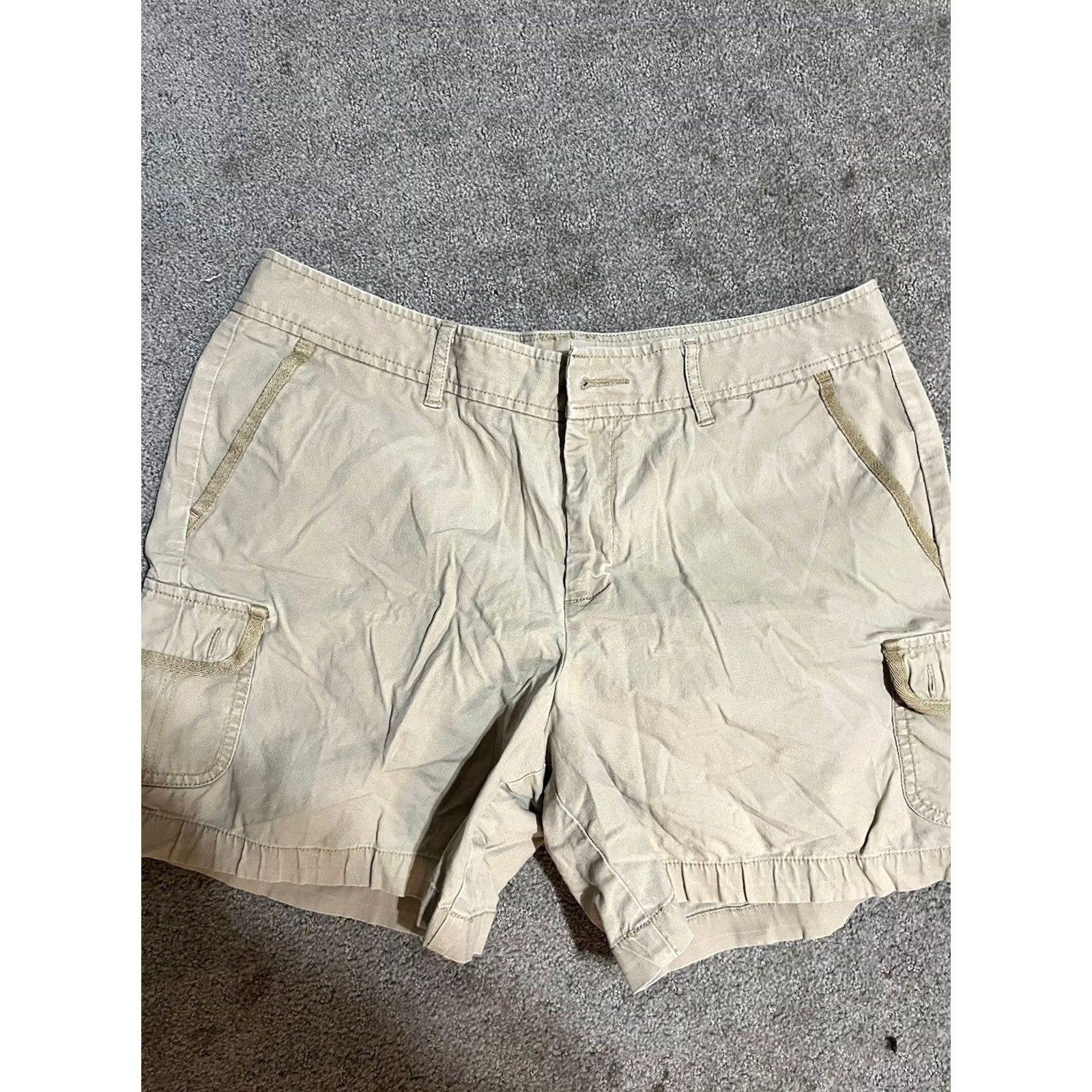 Dockers Dockers Cargo Shorts Womens Size 10 Beige Cotton Blend Size 32" / US 10 / IT 46 - 2 Thumbnail