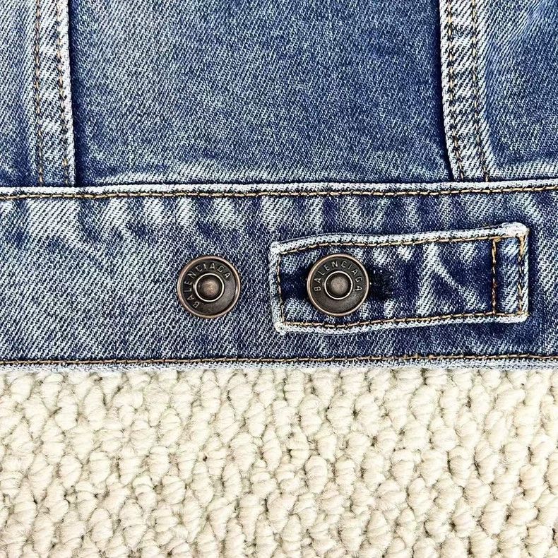 Balenciaga Balenciaga Distressed blue back double B logo denim jacket Size US S / EU 44-46 / 1 - 5 Thumbnail