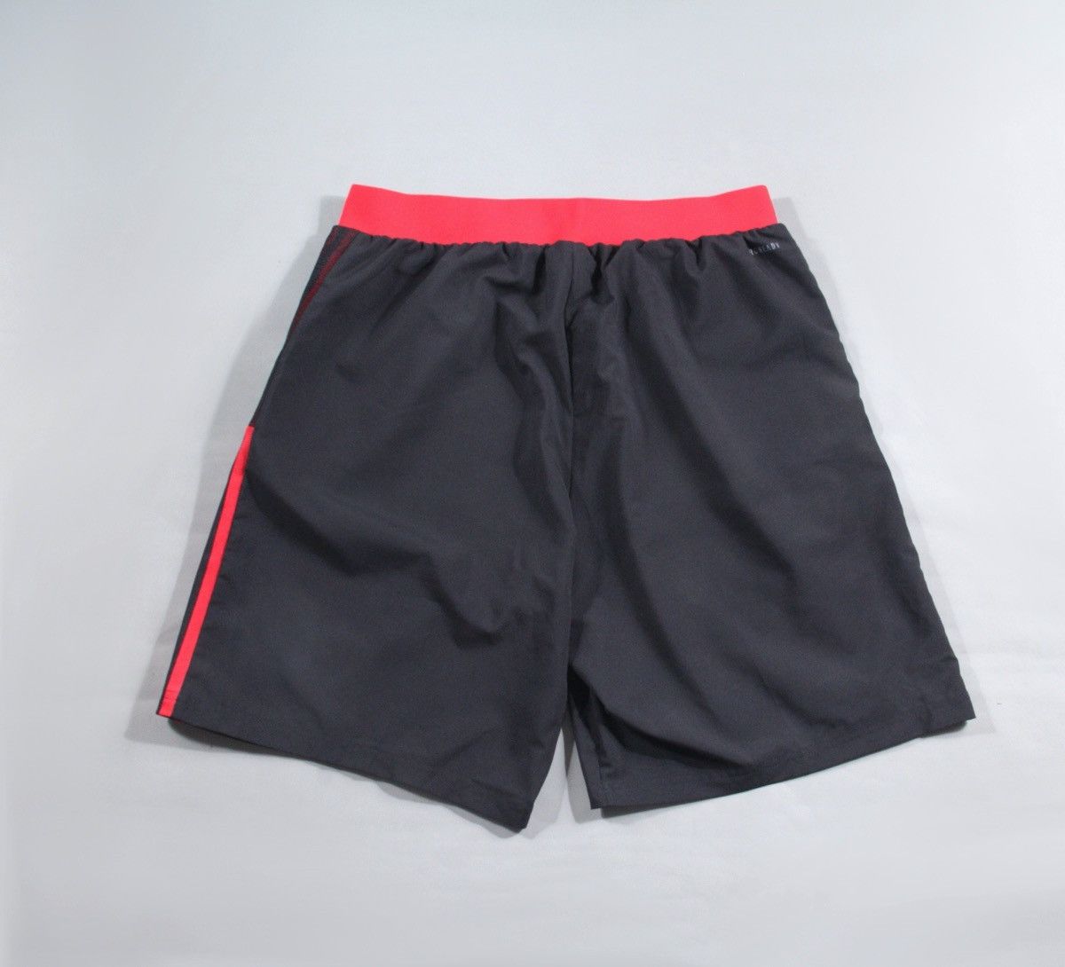 Adidas Adidas x Manchester United Vintage Soccer Football Shorts L Size US 34 / EU 50 - 6 Thumbnail