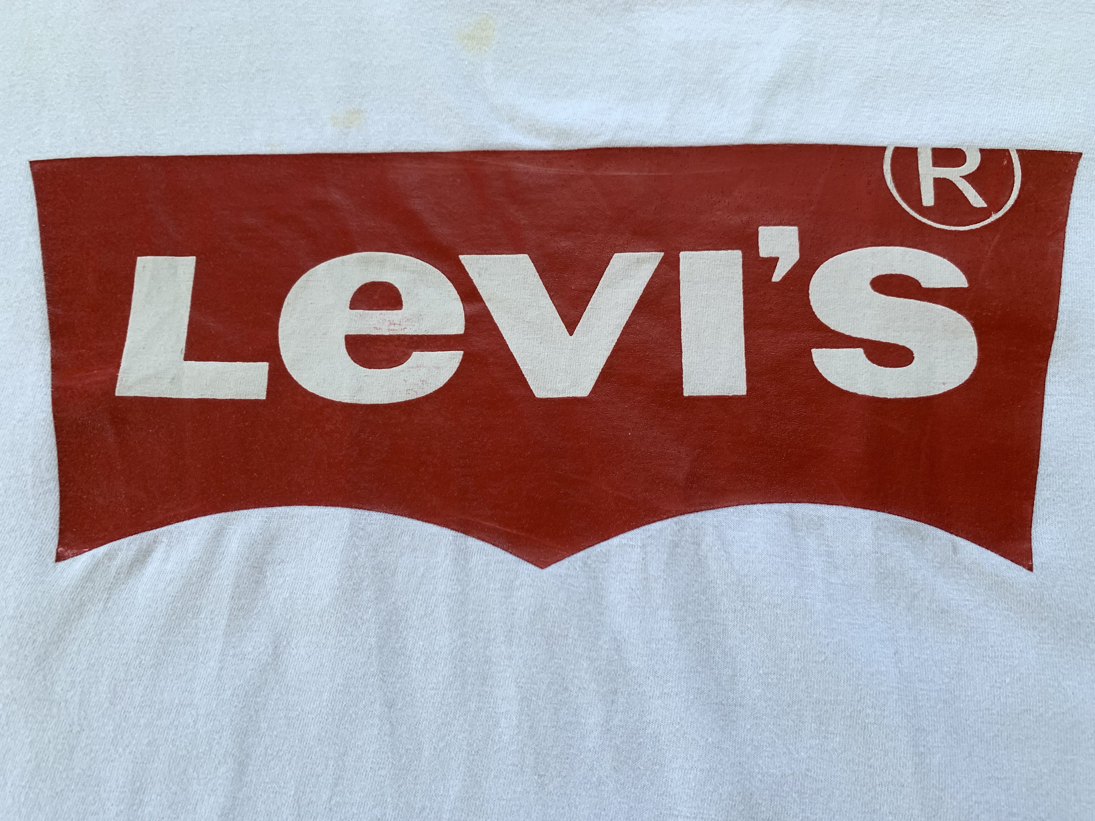 Levi's Vintage Clothing Rare Vintage Levi's White Logo T-Shirt Size US L / EU 52-54 / 3 - 5 Thumbnail