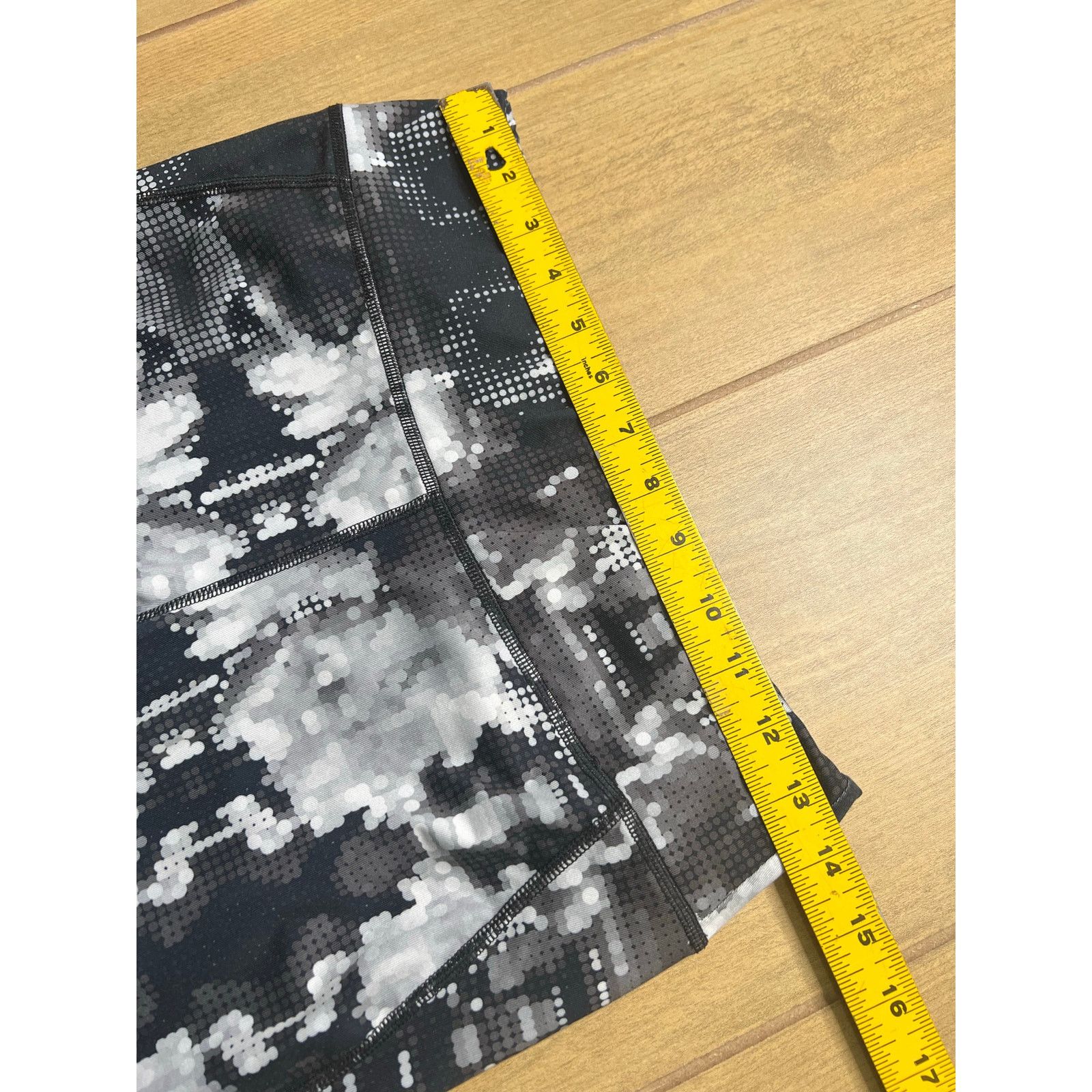 The North Face The North Face Black Abstract Pattern Womens Leggings Sz M Size 27" / US 4 / IT 40 - 9 Thumbnail