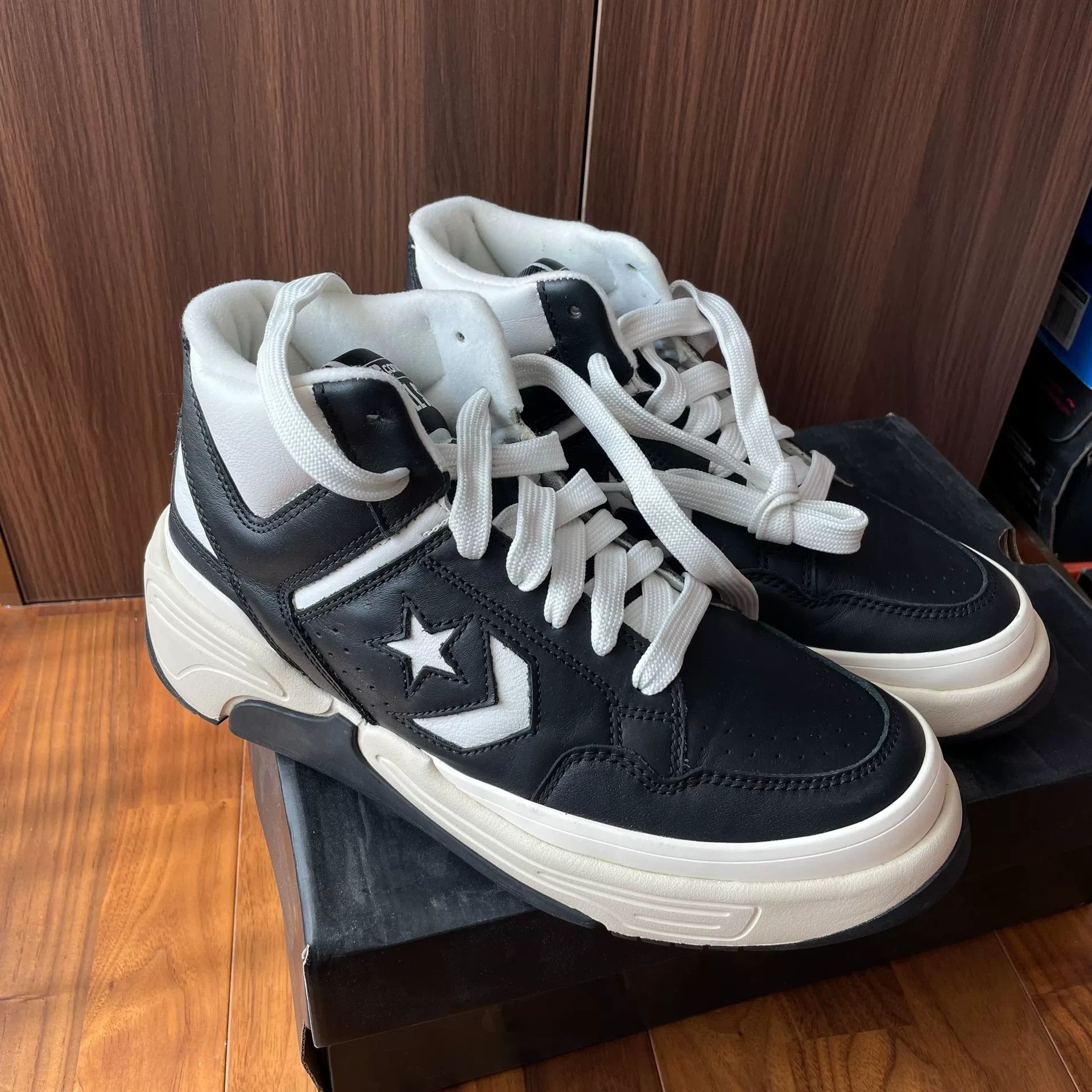 Converse Converse Weapon CX Mid Black and White Size US 9 / EU 42 - 1 Thumbnail