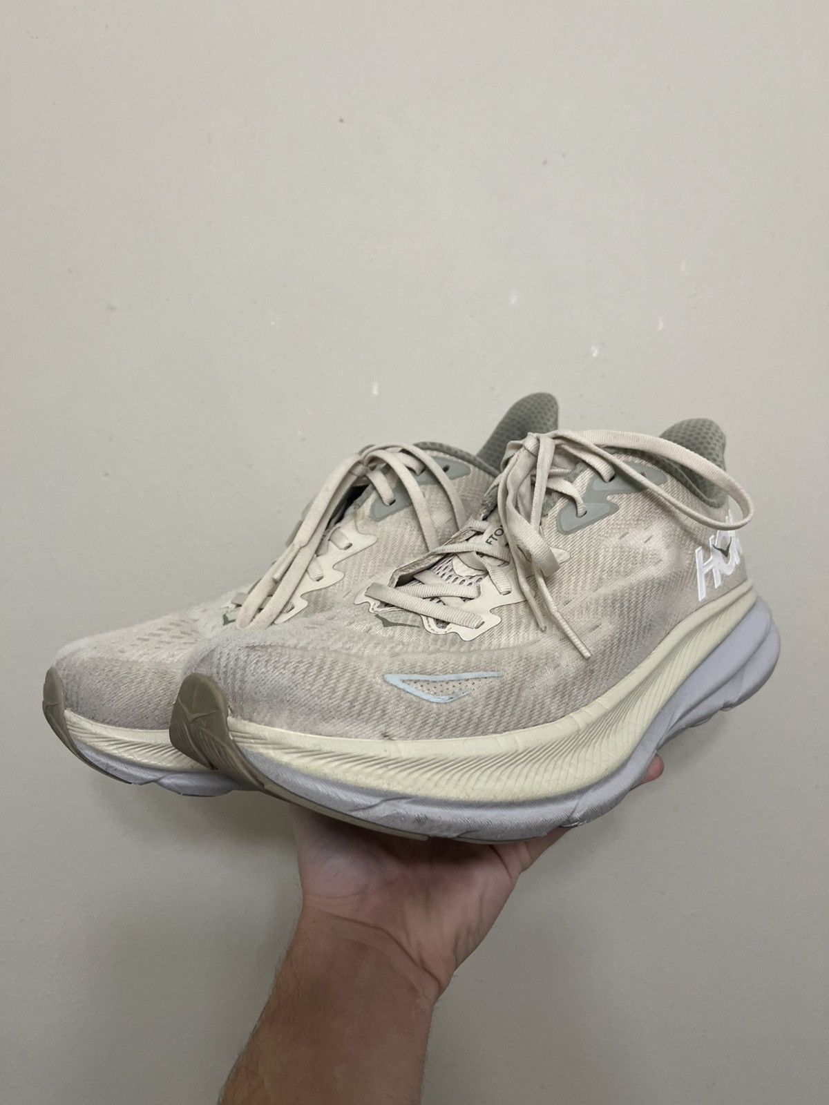 Hoka Hoka Clifton 9 US Mens Size 10.5 Size US 10.5 / EU 43-44 - 1 Thumbnail