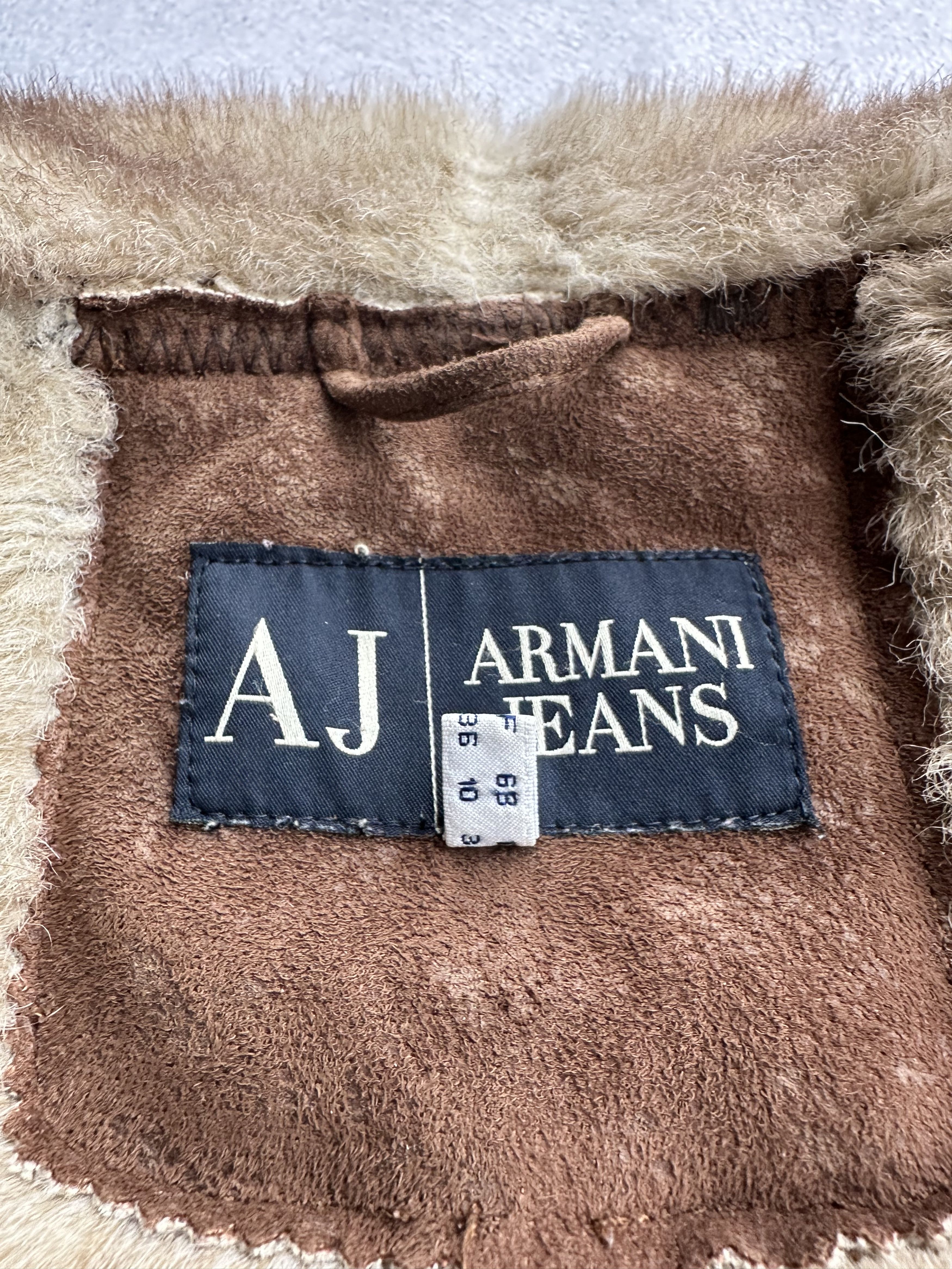 Armani × Japanese Brand × Vintage Vintage Armani Jeans Sheepskin Fur Woman Jacket Size M / US 6-8 / IT 42-44 - 7 Thumbnail