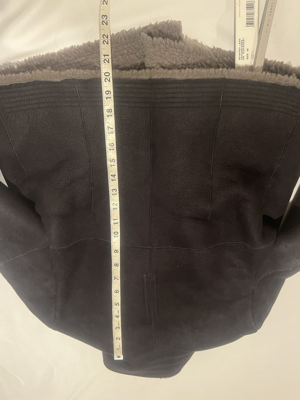 Rick Owens Rick Owens shearling coat. 44/S. $3890 Size US S / EU 44-46 / 1 - 11 Thumbnail