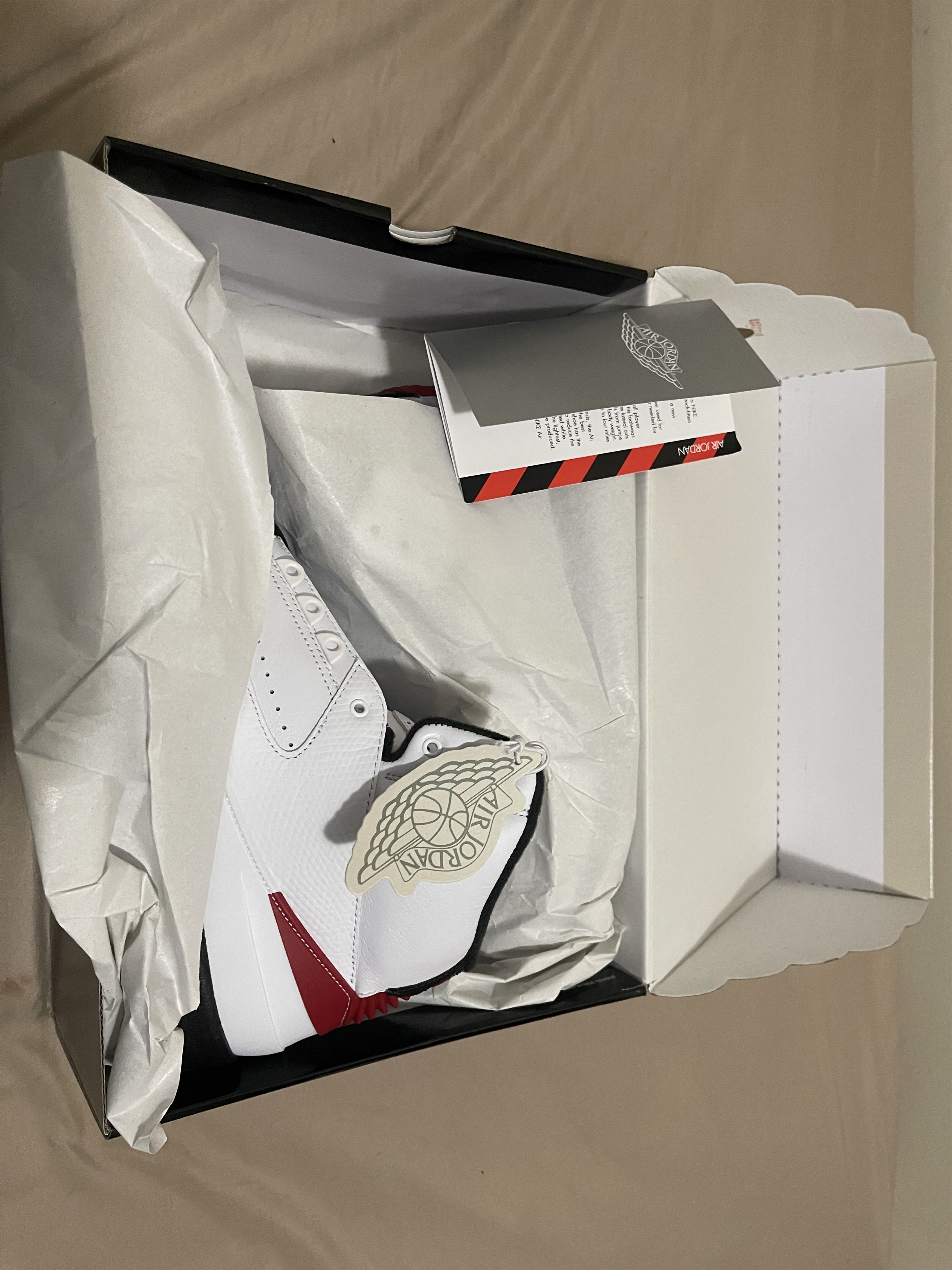 Jordan Brand Air Jordan Retro 2 Chicago Size US 9.5 / EU 42-43 - 4 Thumbnail