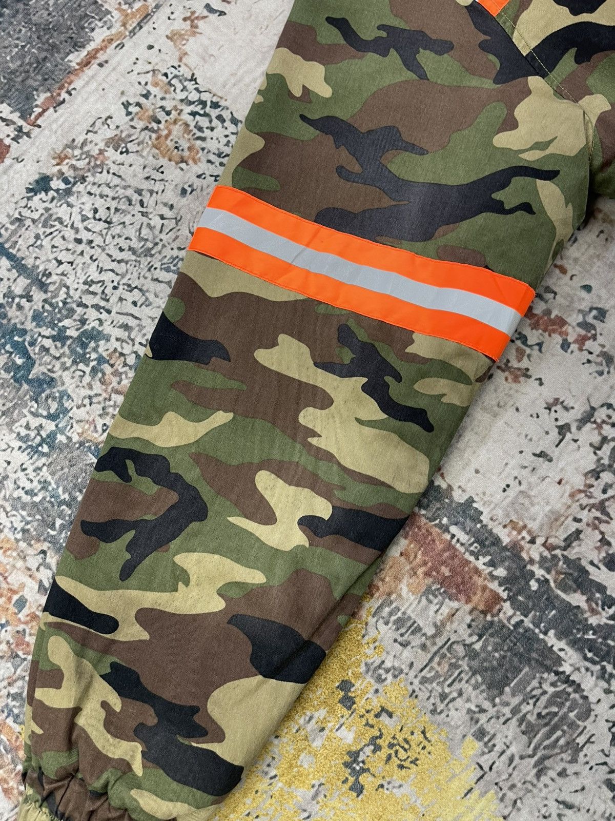 Guess Guess Camouflage Back Hit Caster Reflective Jacket Size US M / EU 48-50 / 2 - 4 Thumbnail