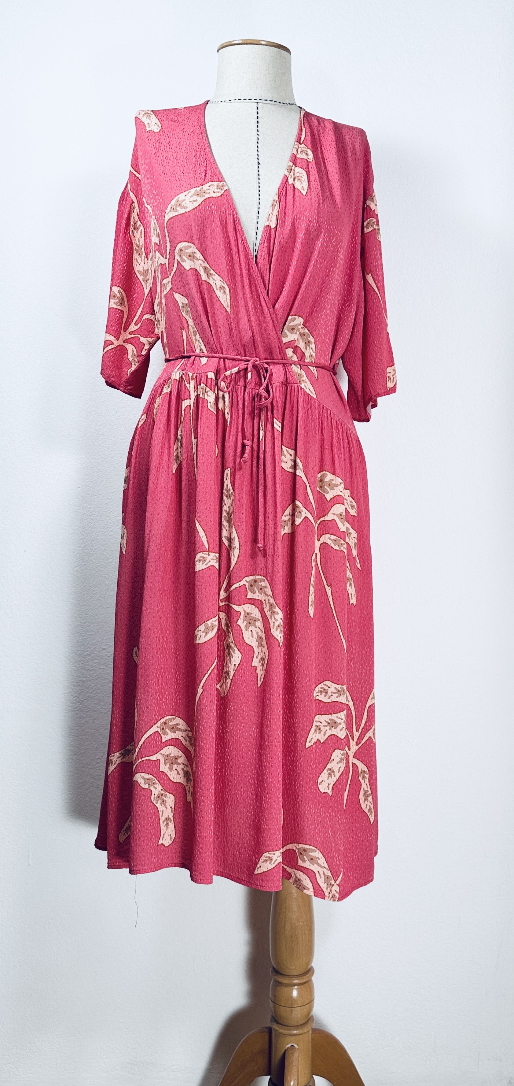 Designer Stella Nova Pink Dress Size S / US 4 / IT 40 - 1 Thumbnail