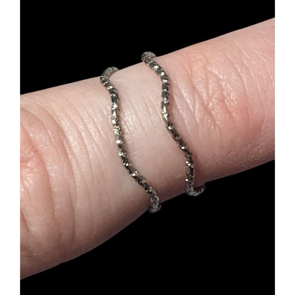 Other Minimalist Silver Tone Textured Zigzag Rings Set Of 2 Size 5 Size ONE SIZE - 4 Thumbnail