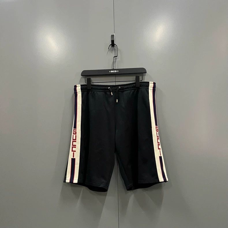 Gucci Gucci Size L Side logo drawstring shorts 2501-Nextarrow Size US 30 / EU 46 - 1 Thumbnail