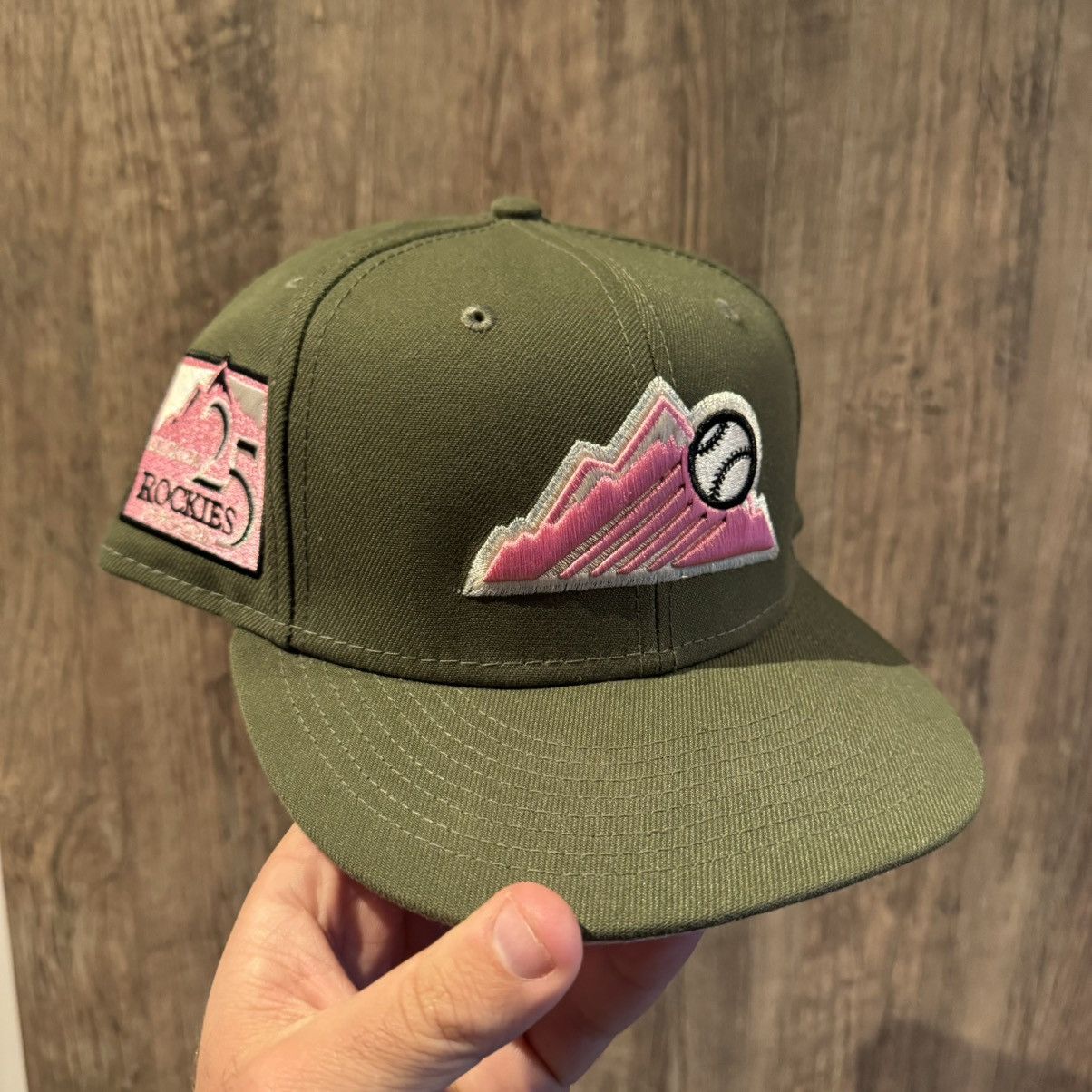 Hat Club Colorado Rockies MLB New Era Pink Martini 5/8