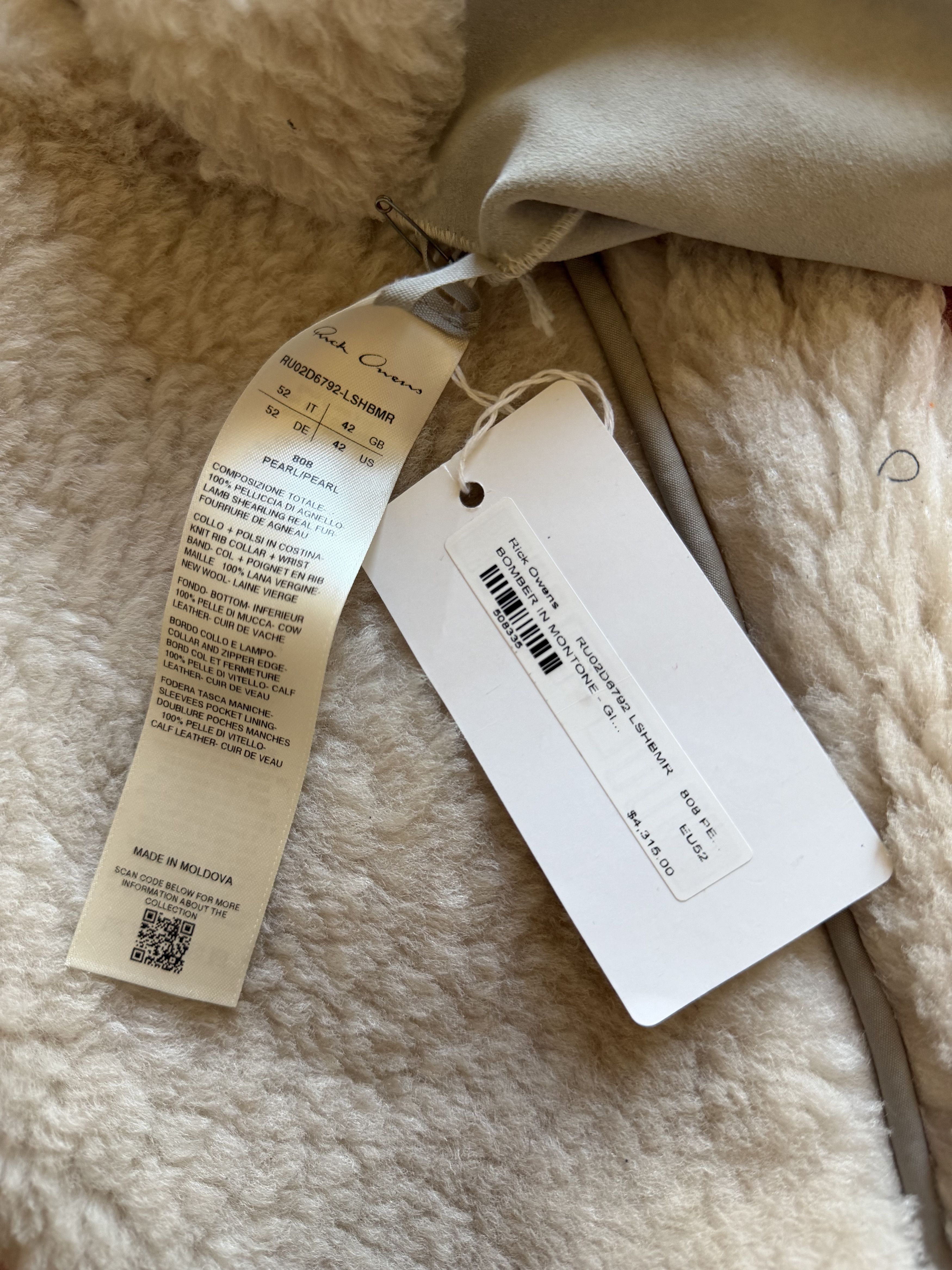 Rick Owens Rick Owens Girdered Reversible Shearling Bomber in White Size US L / EU 52-54 / 3 - 15 Thumbnail