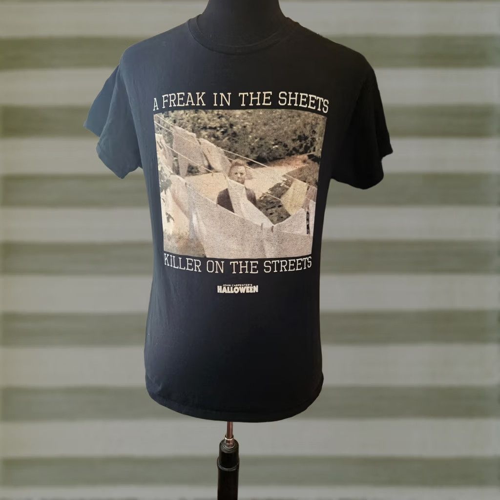 Vintage VINTAGE John Carpenter's Halloween A Freak In The Streets Black T Shirt Size Medium Size US M / EU 48-50 / 2 - 1 Thumbnail