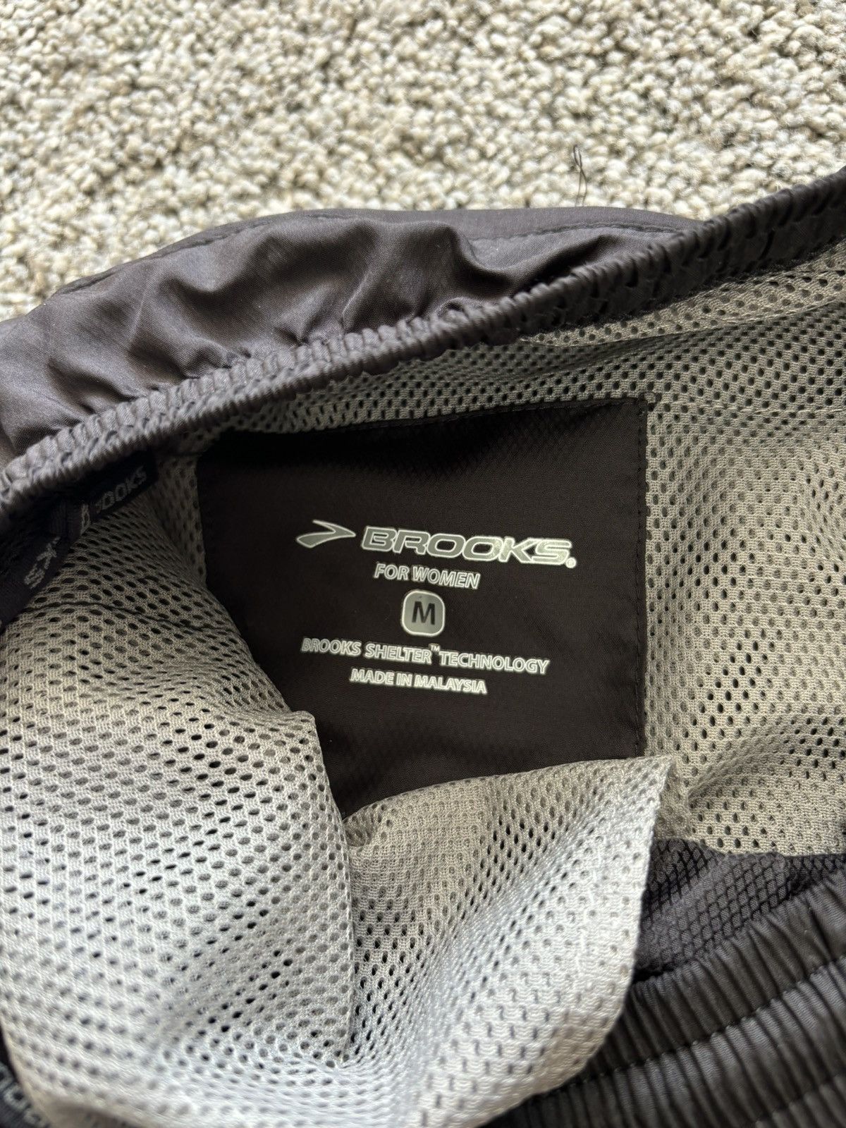 Brooks Black brooks running track pants Size US 30 / EU 46 - 10 Thumbnail