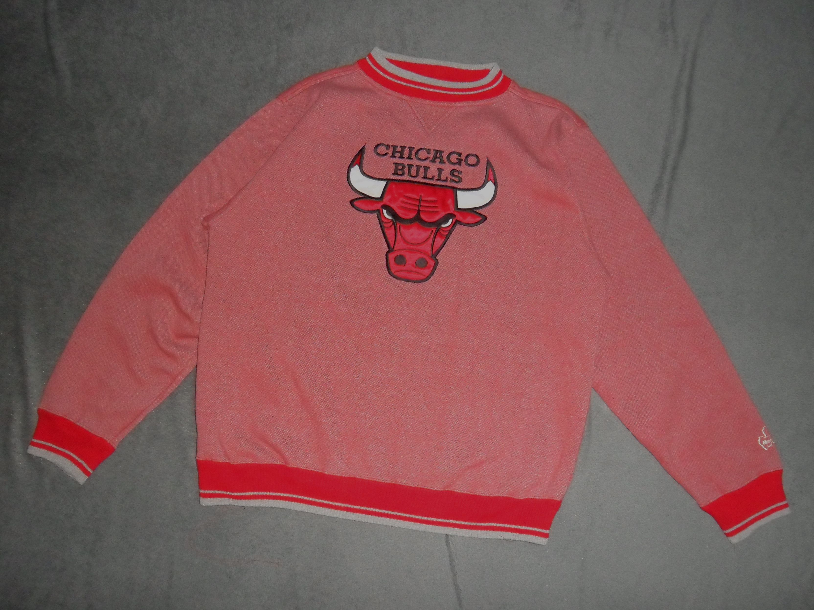 image of Archival Clothing x Chicago Bulls Vintage Oversized Chicago Bulls Sweatshirt in Red (Size Large)