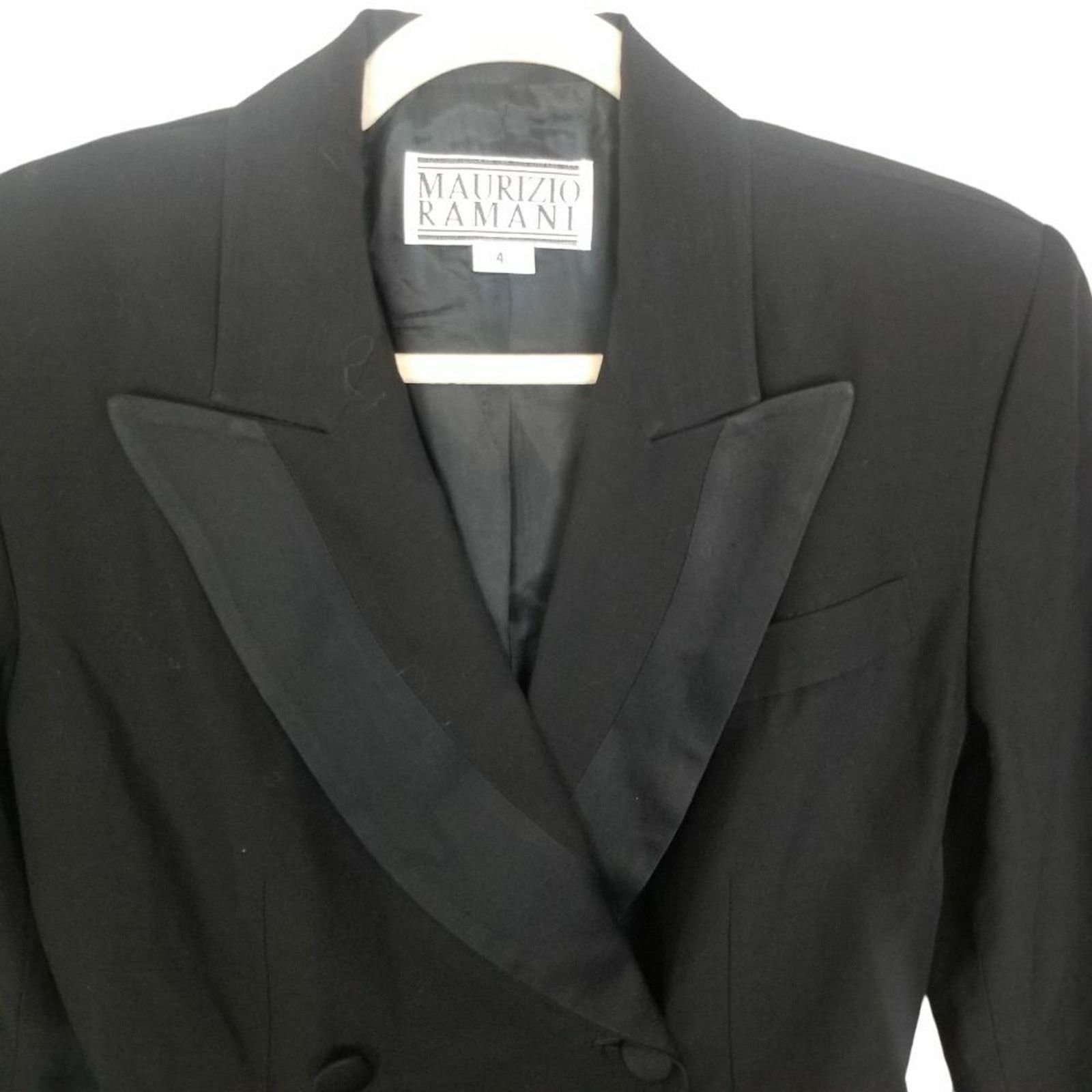 Vintage Vintage Maurizio Ramani Womens Wool Blazer Satin Lapel Sz 4 Size S / US 4 / IT 40 - 2 Thumbnail