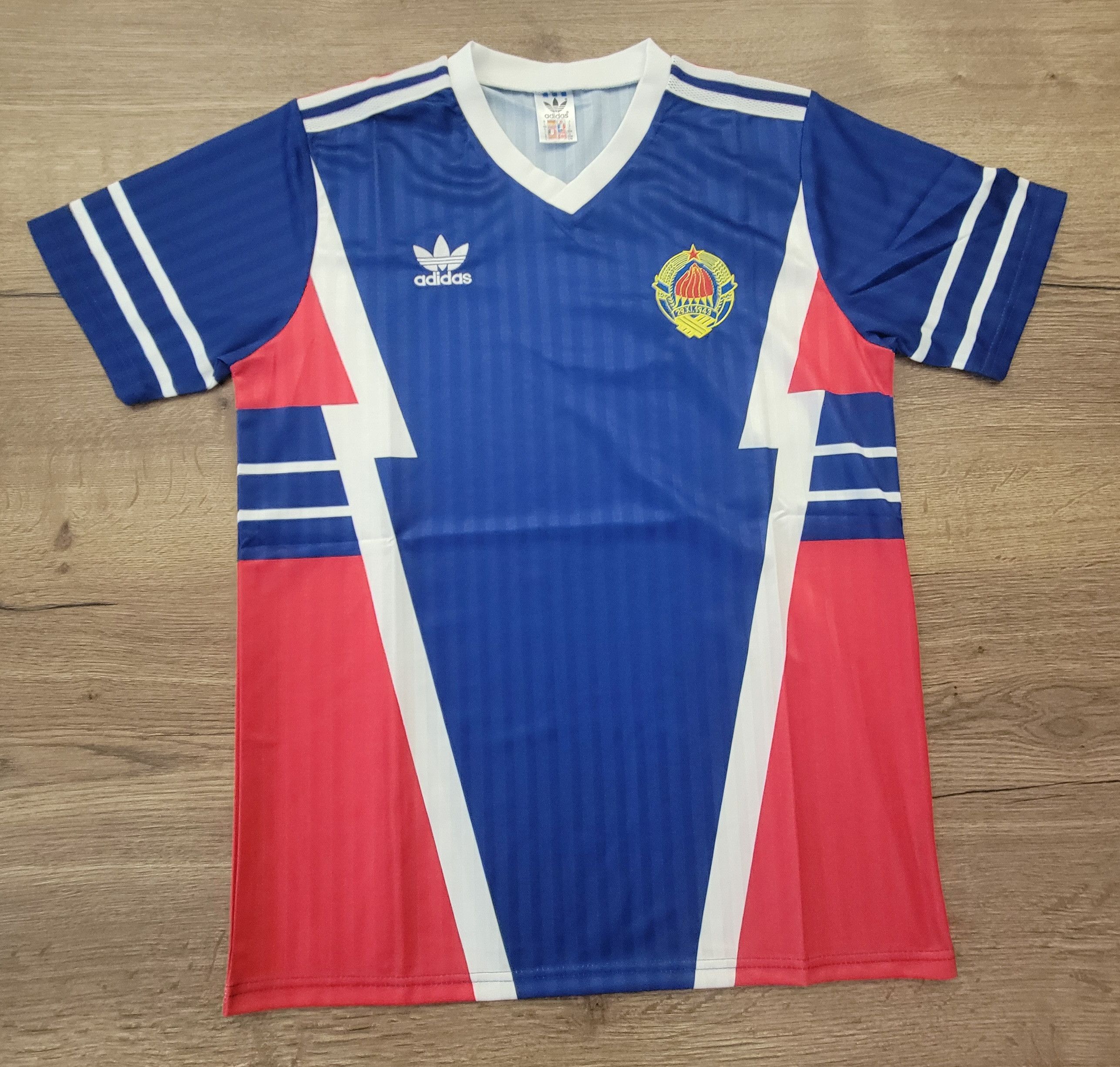 Other Yugoslavia 1990 Vintage Soccer Jersey Trikot Size US L / EU 52-54 / 3 - 1 Thumbnail