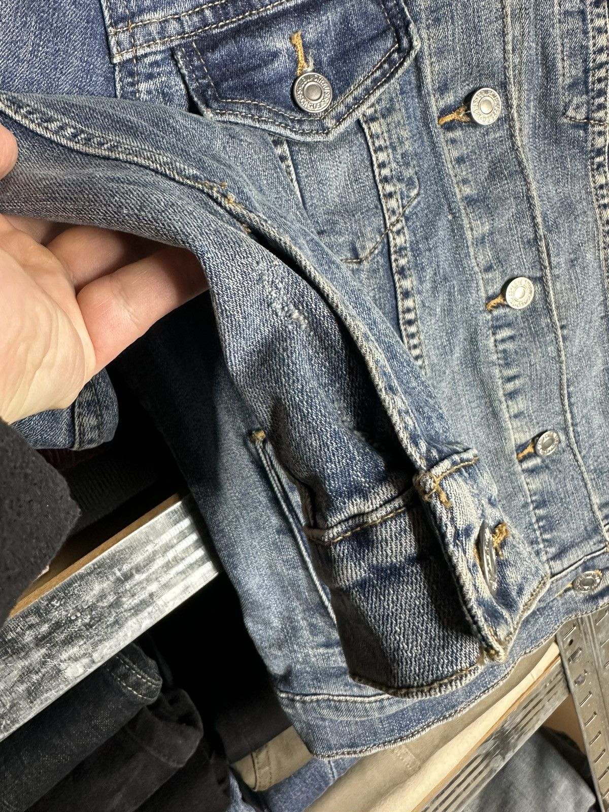 Levi's Levi’s Levi Strauss & Co Denim Jeans Trucker Jacket Size S Size S / US 4 / IT 40 - 12 Thumbnail